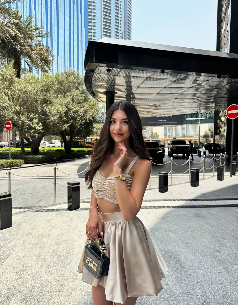 Two-piece set in beige: Luxira