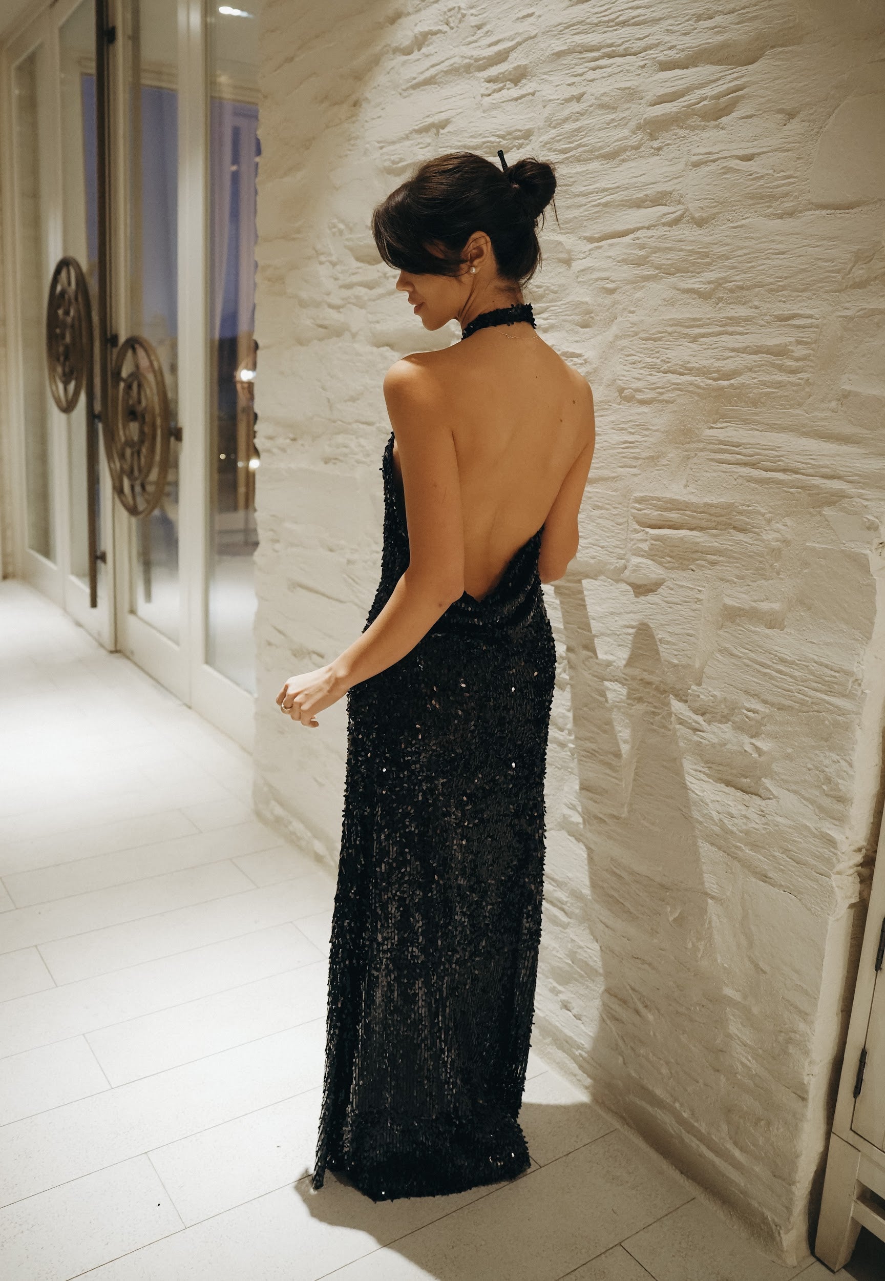 Официална рокля с гол гръб с пайети в черно: Grande Opera