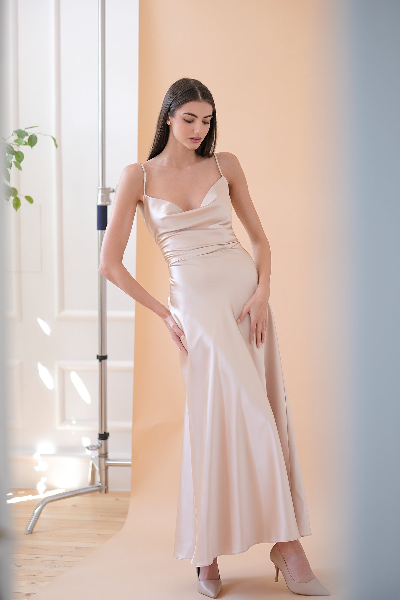 Long champagne dress: Glowin