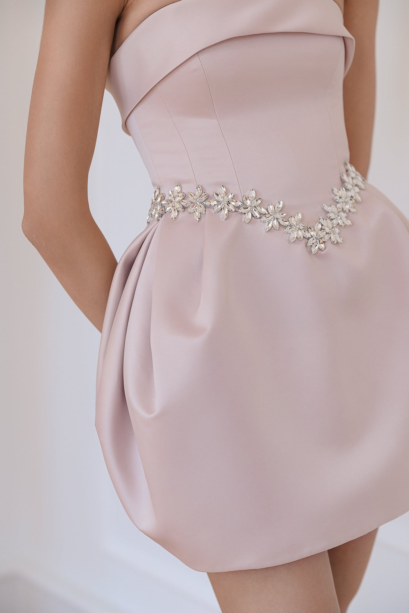 Short dress made of American satin in pink: Sofia