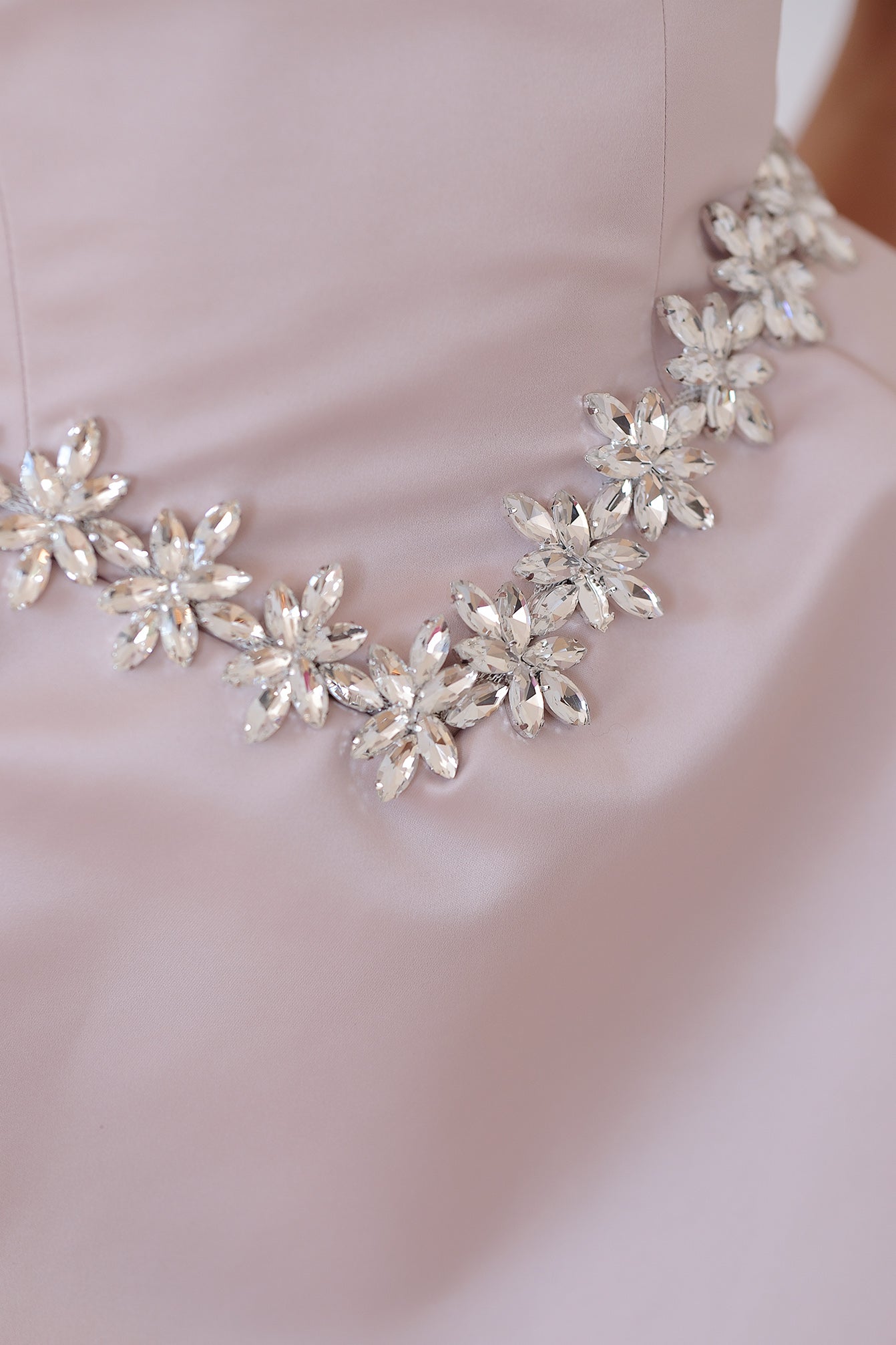 Short dress made of American satin in pink: Sofia