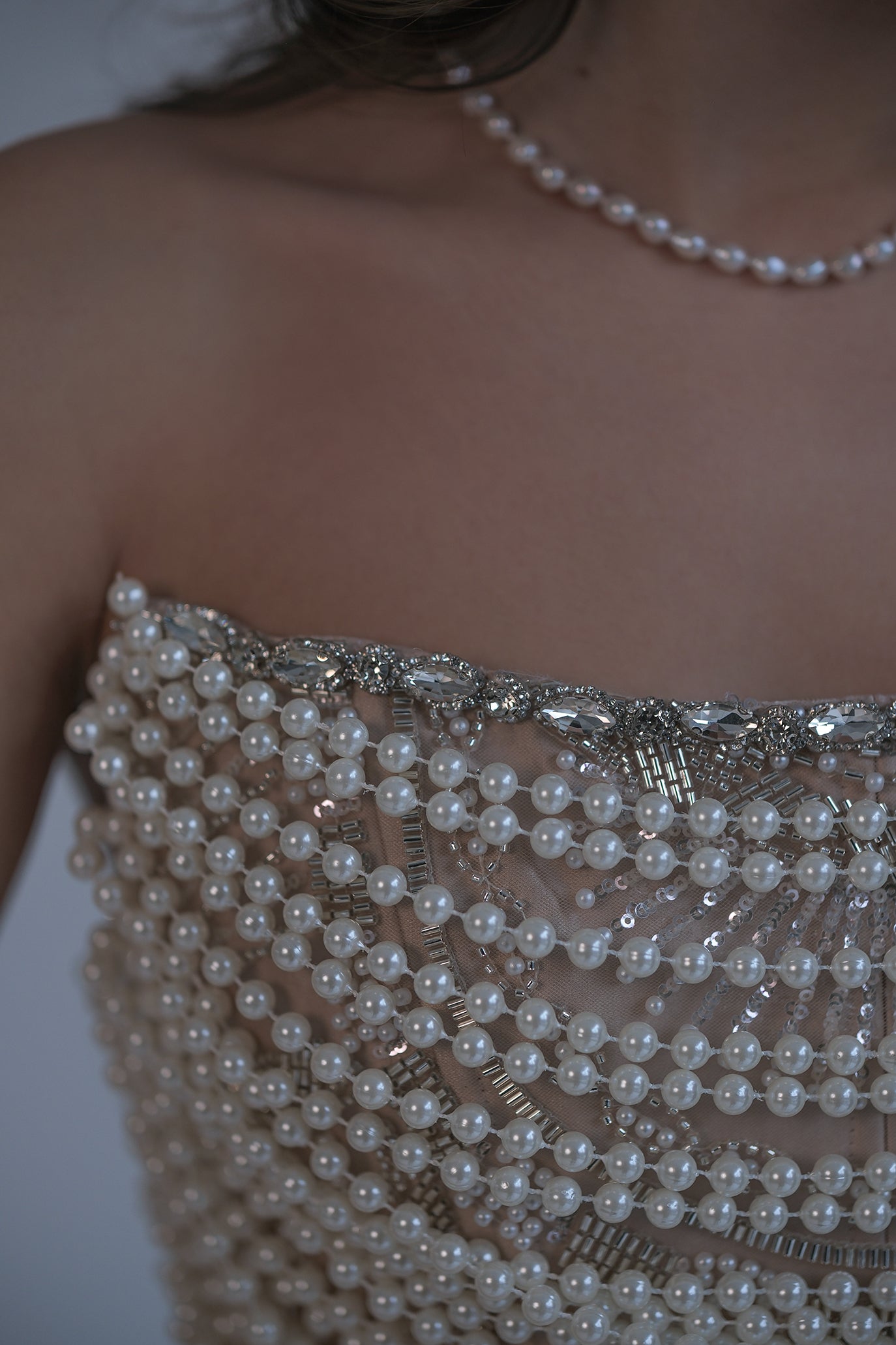 Ръчно изработена мини рокля с перли: Marea