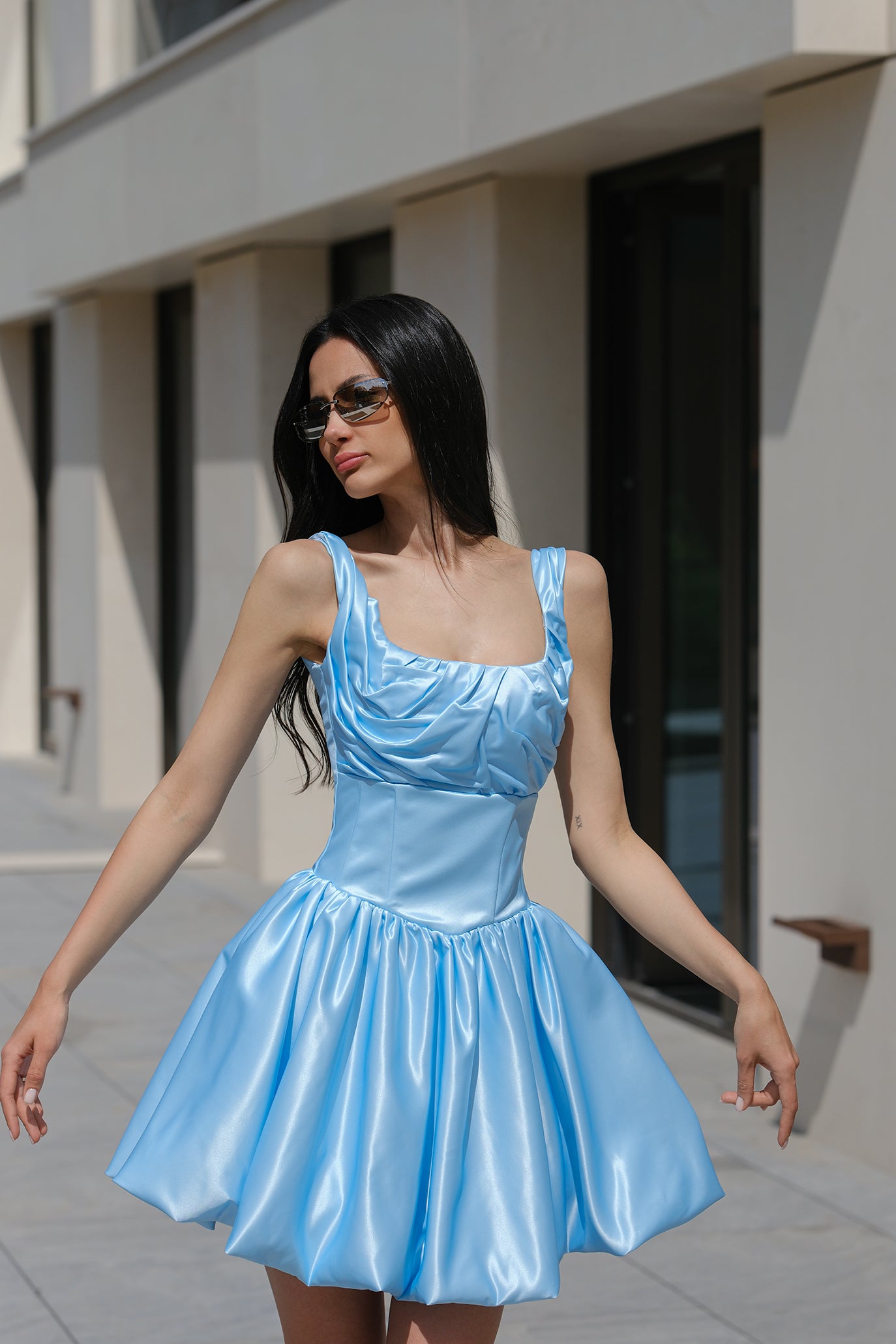 Рокля в синьо: Poelle