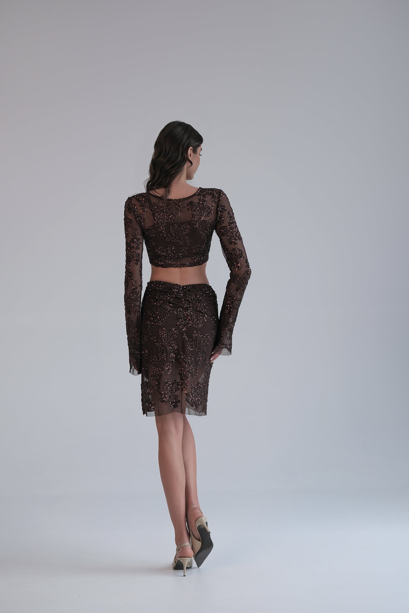Дантелен сет с къса пола в кафяво: Amperium