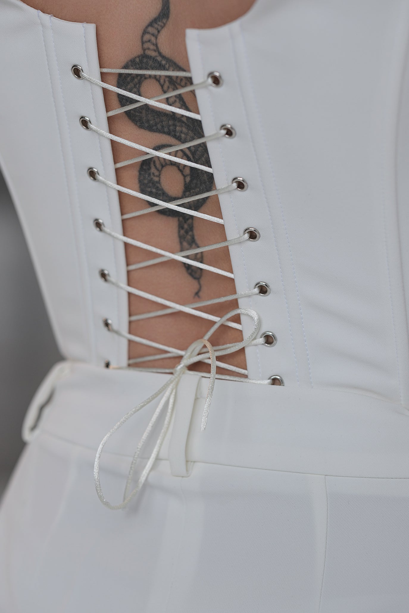 Бюстие с блестящи елементи в бяло: Selenes