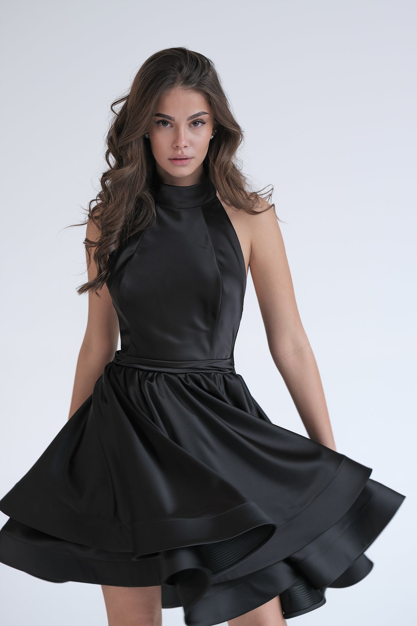 Коктейлна рокля в черно: Belle