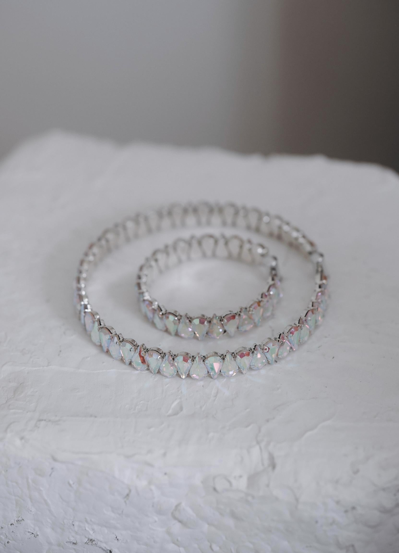 Choker / necklace in silver with chameleon effect: Reginelle 