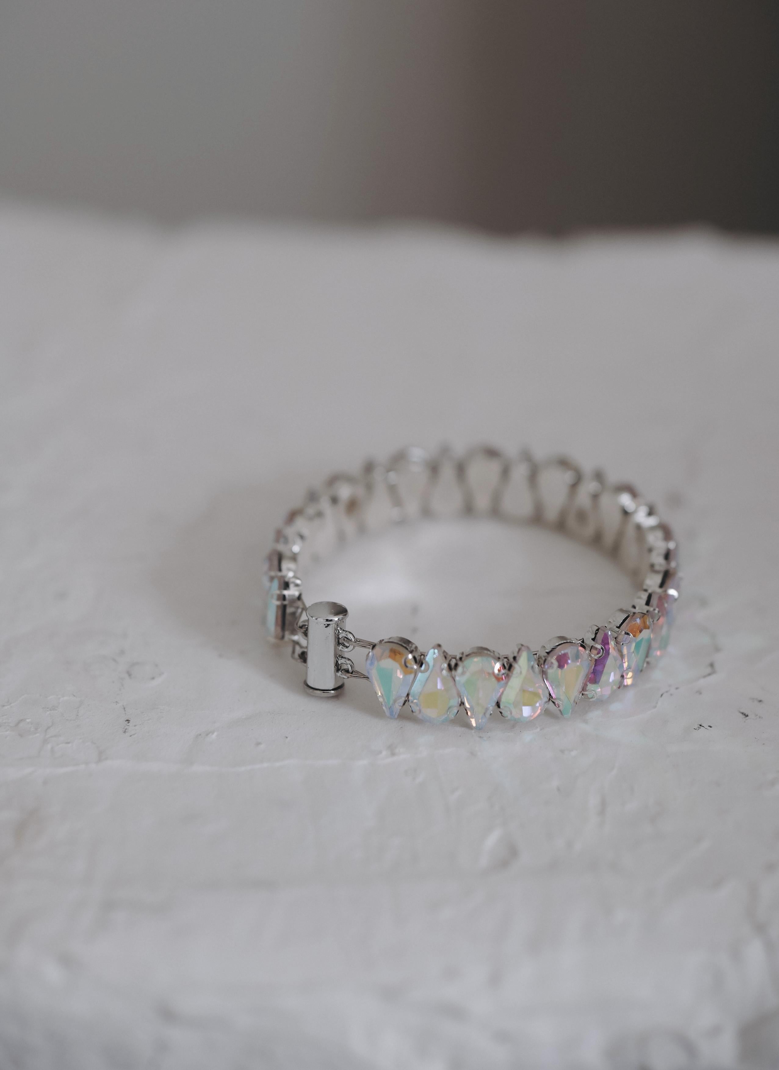 Silver bracelet with chameleon effect: Reginelle 