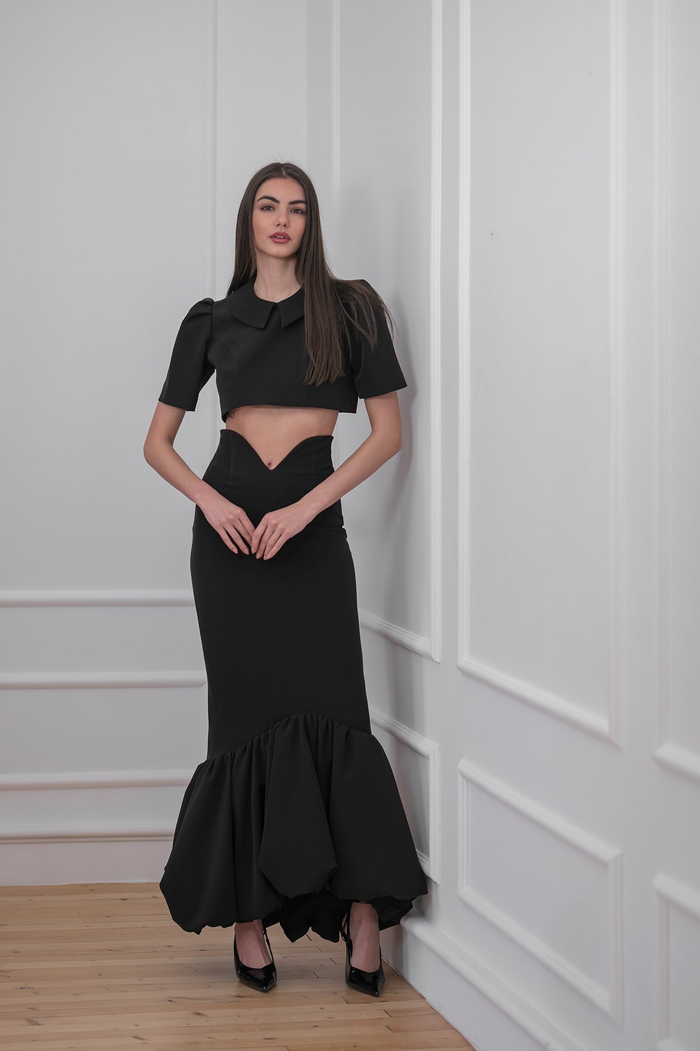 Пола в черно: Selenes