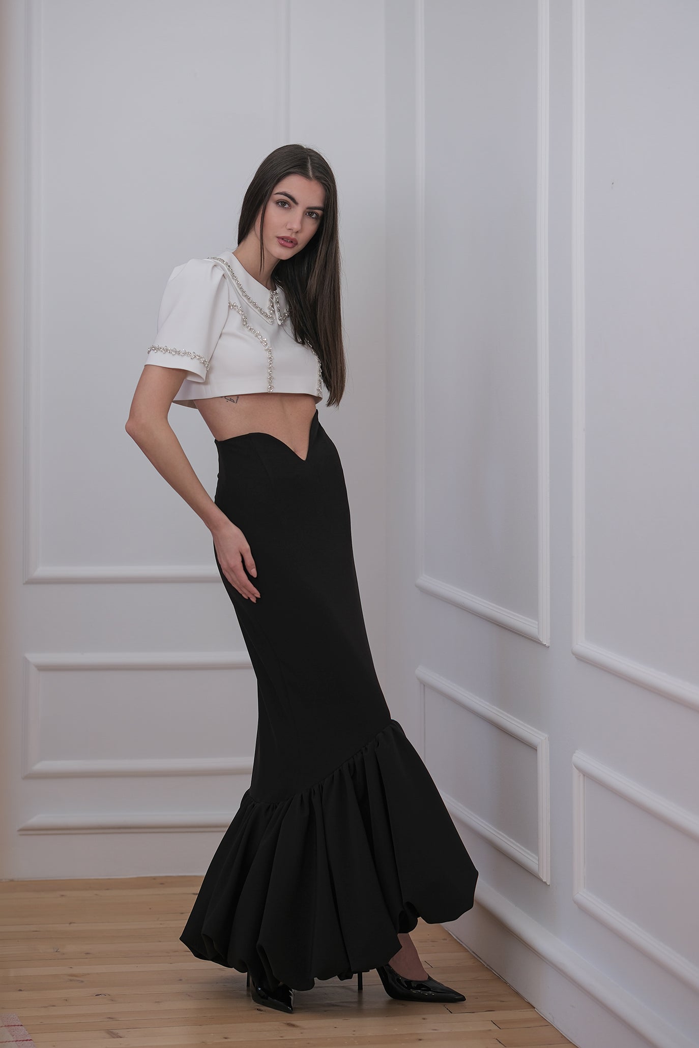 Топ с декорация в бяло: Selenes