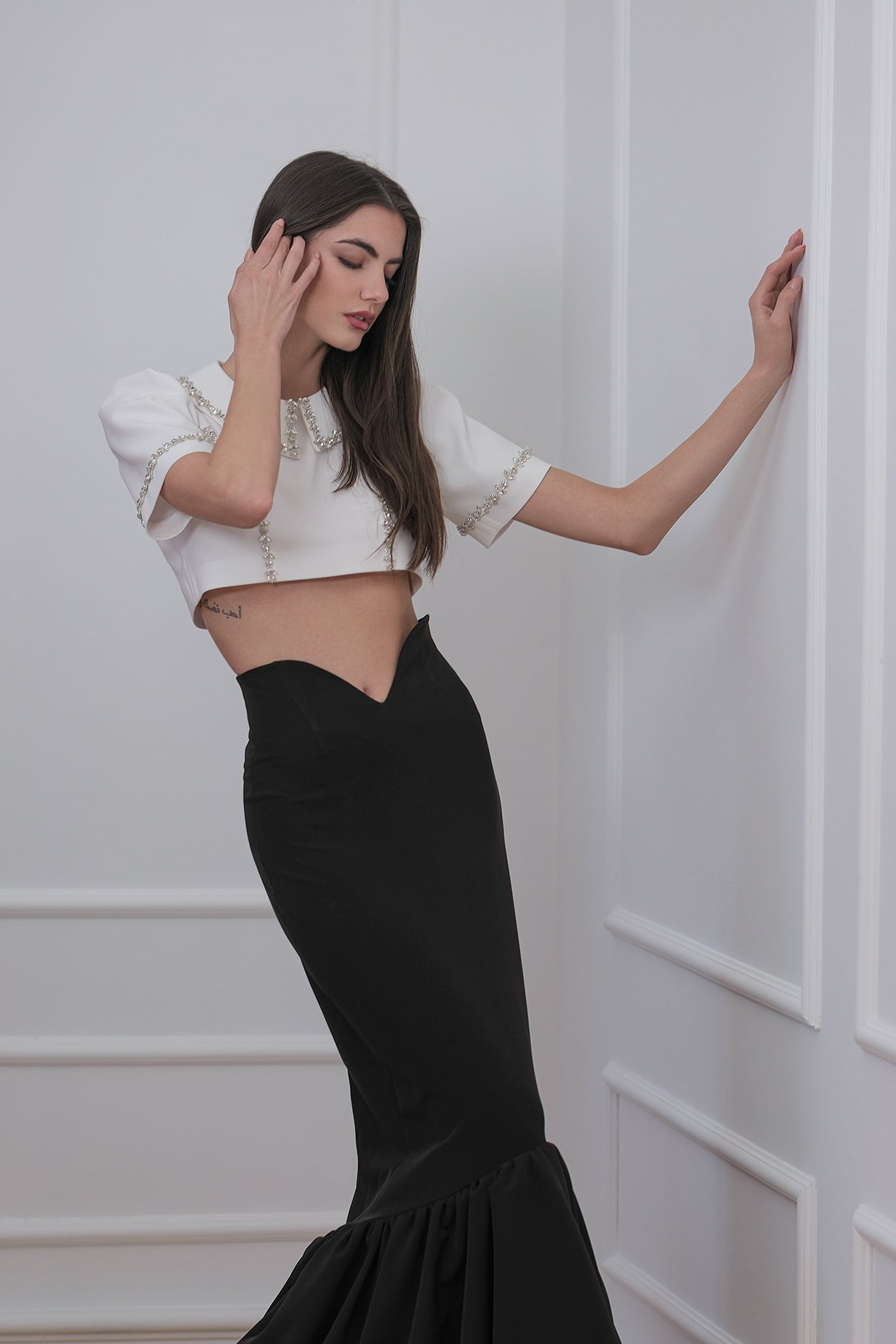 Топ с декорация в бяло: Selenes