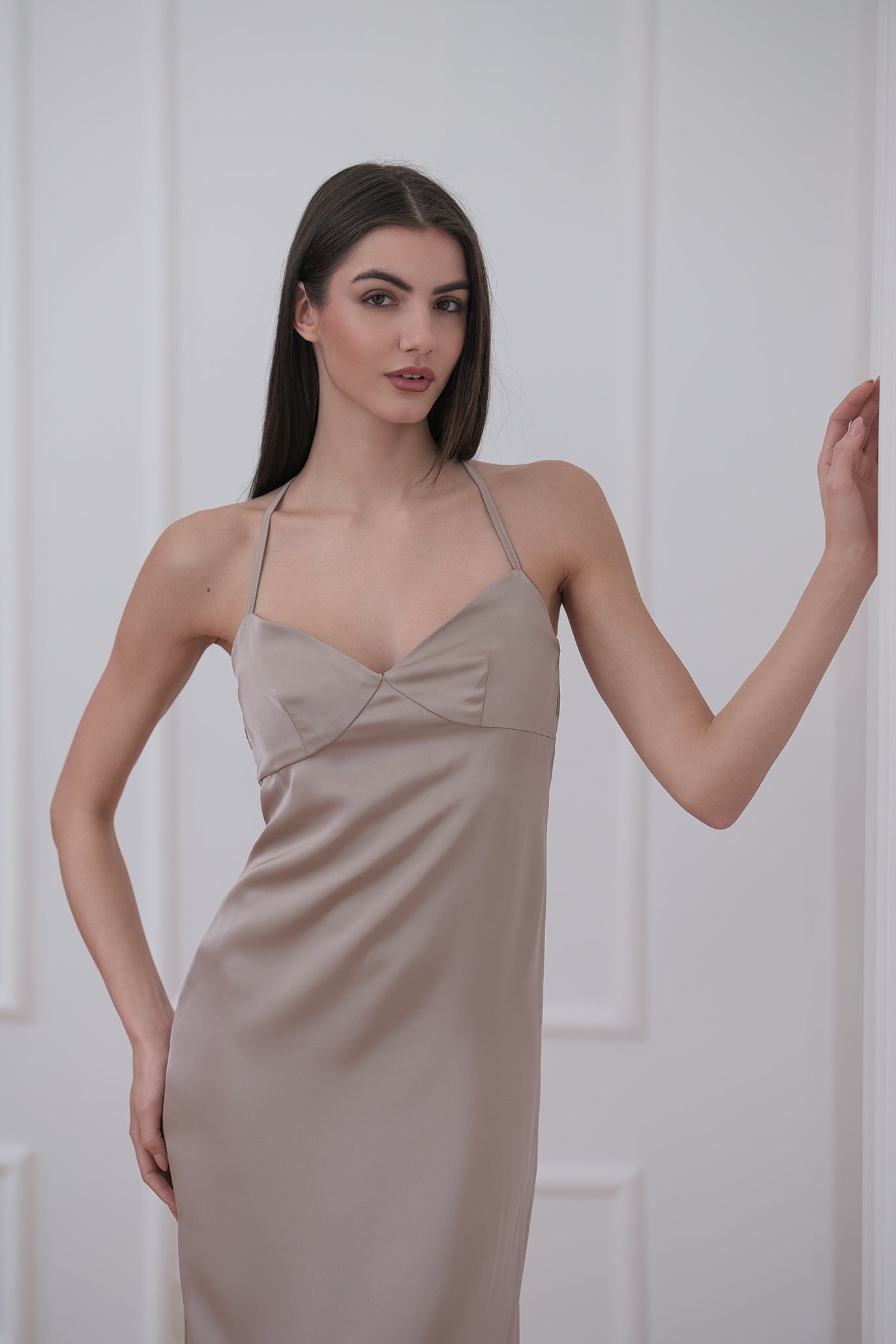 Комплект рокля и жилетка в цвят капучино: Luxury Eve