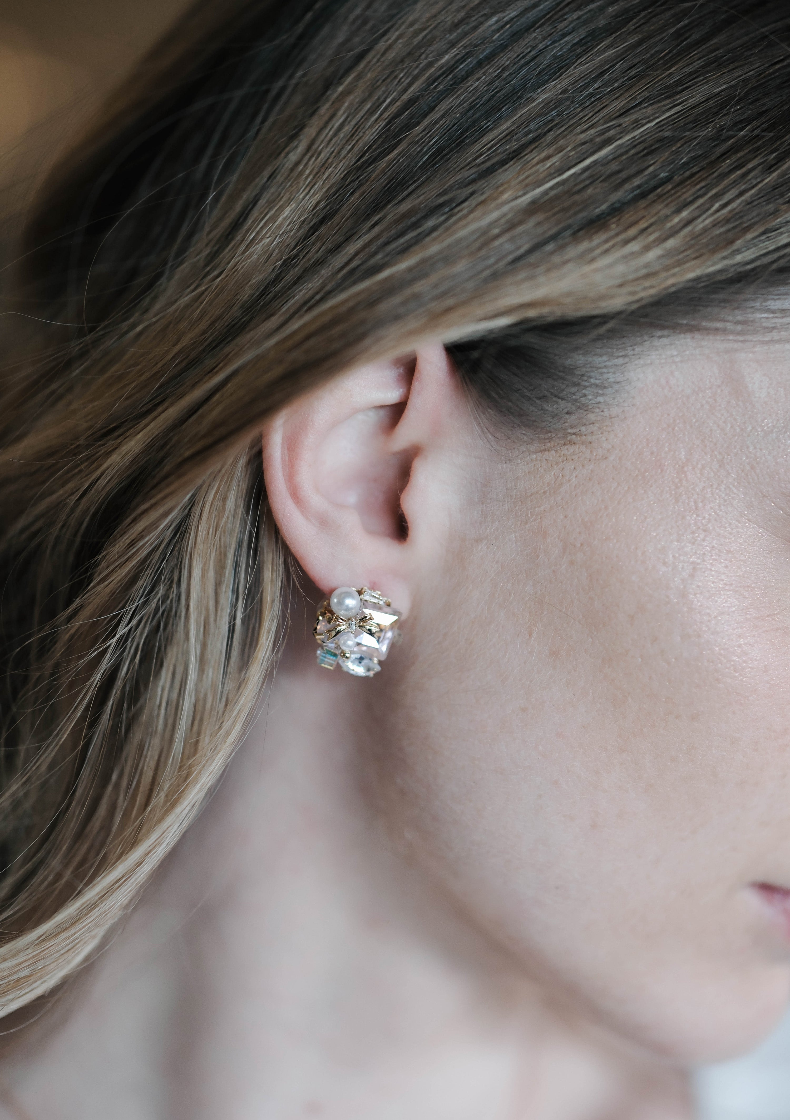Multicolored earrings with crystals and pearls