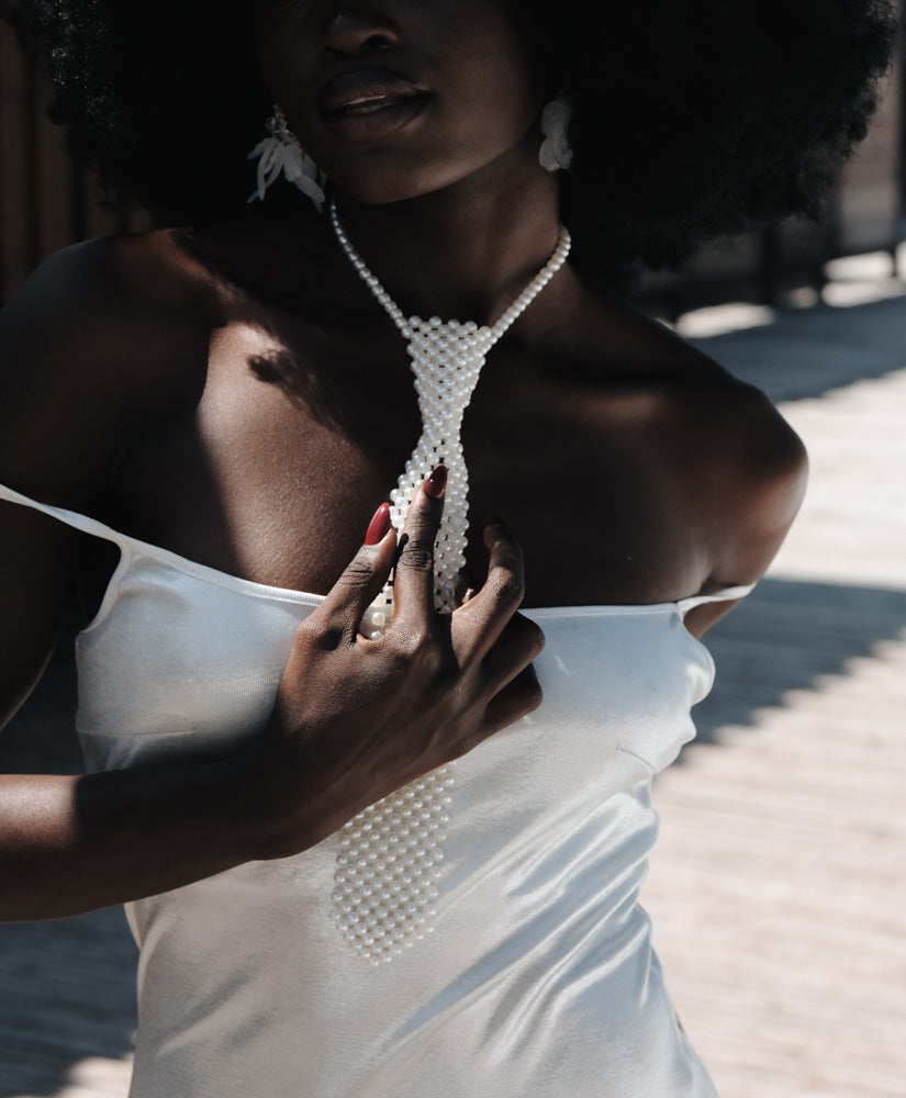 Tie - pearl necklace 