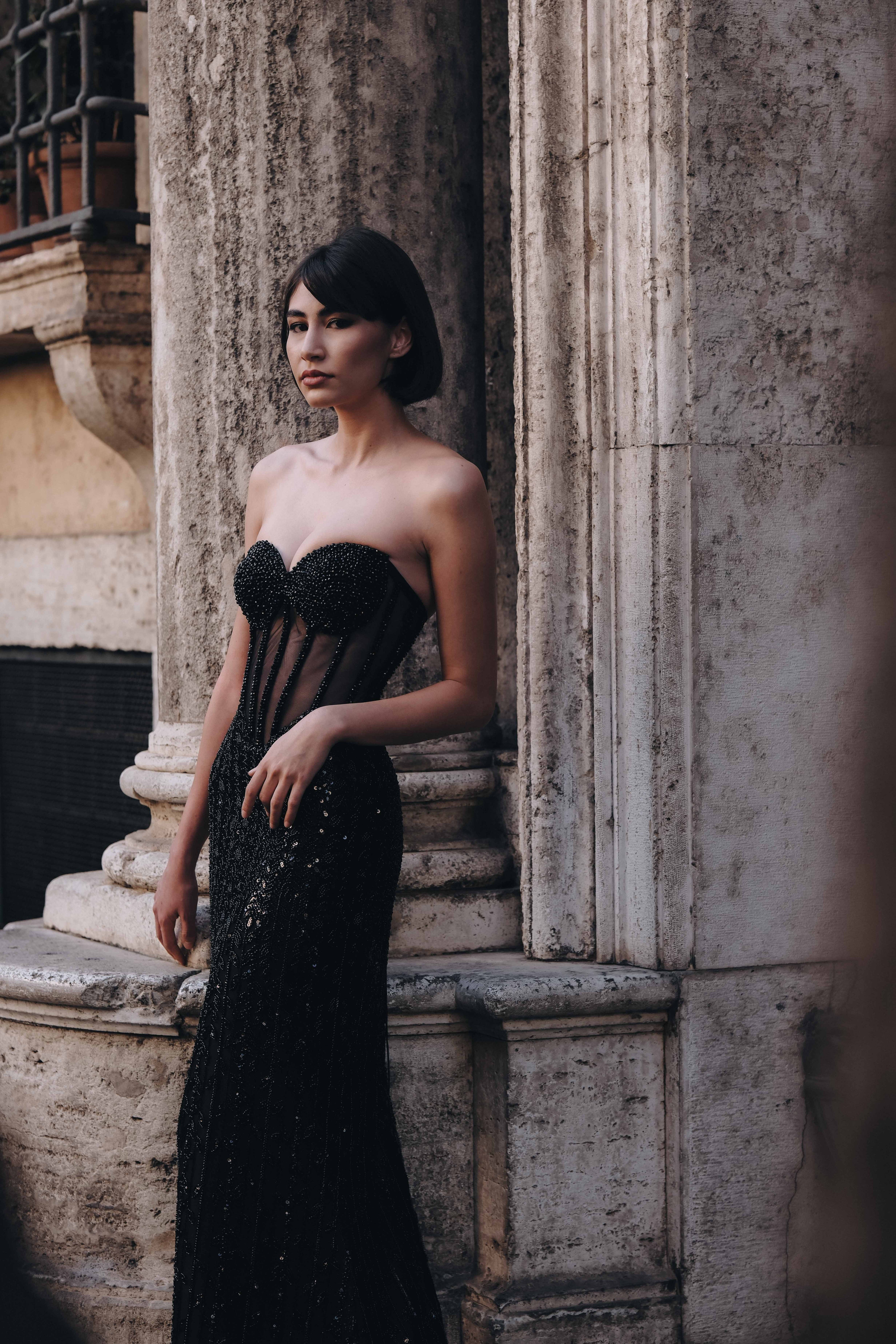 Elegant corset dress in black: Fioretta