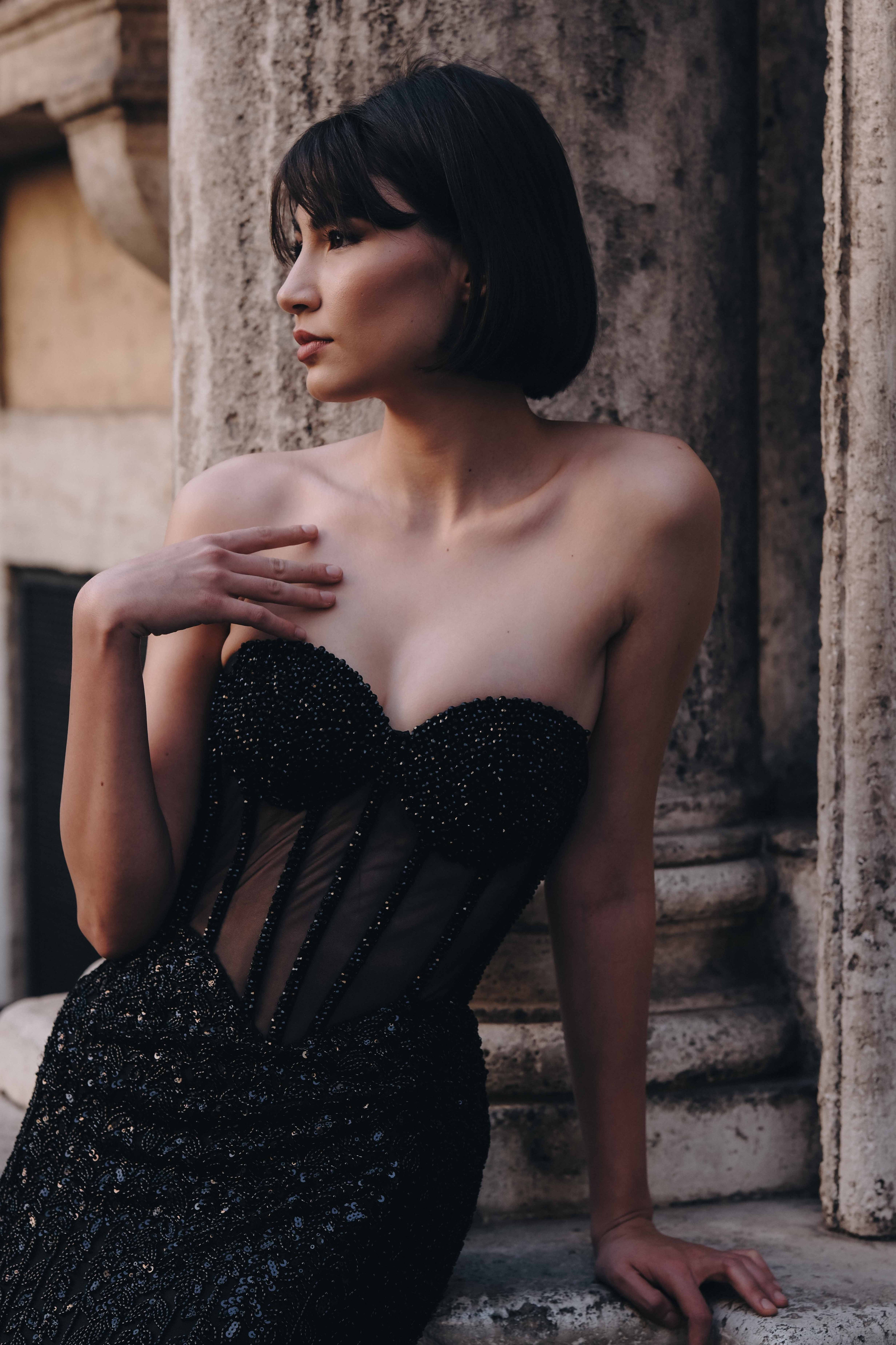 Elegant corset dress in black: Fioretta