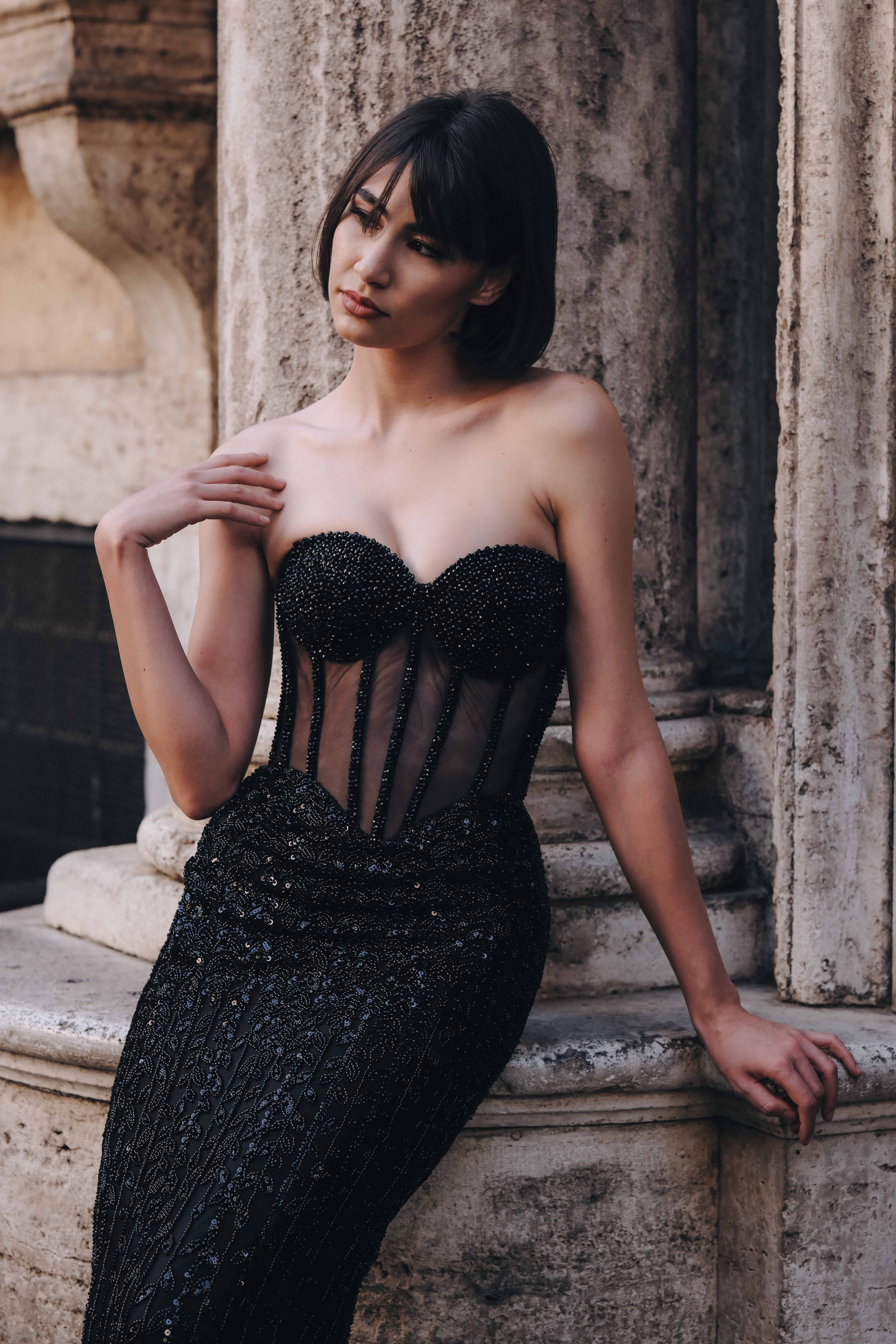 Elegant corset dress in black: Fioretta