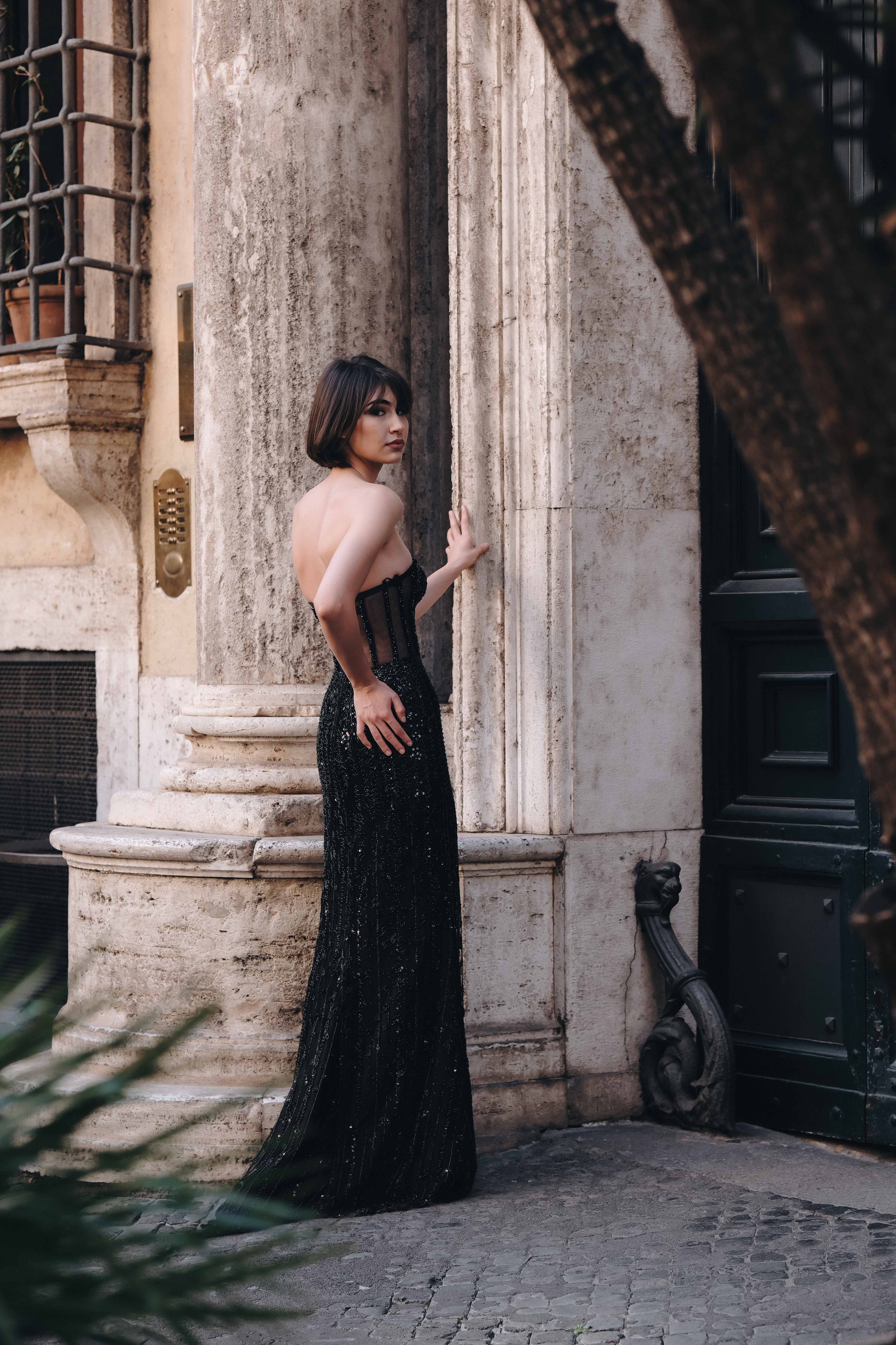 Elegant corset dress in black: Fioretta