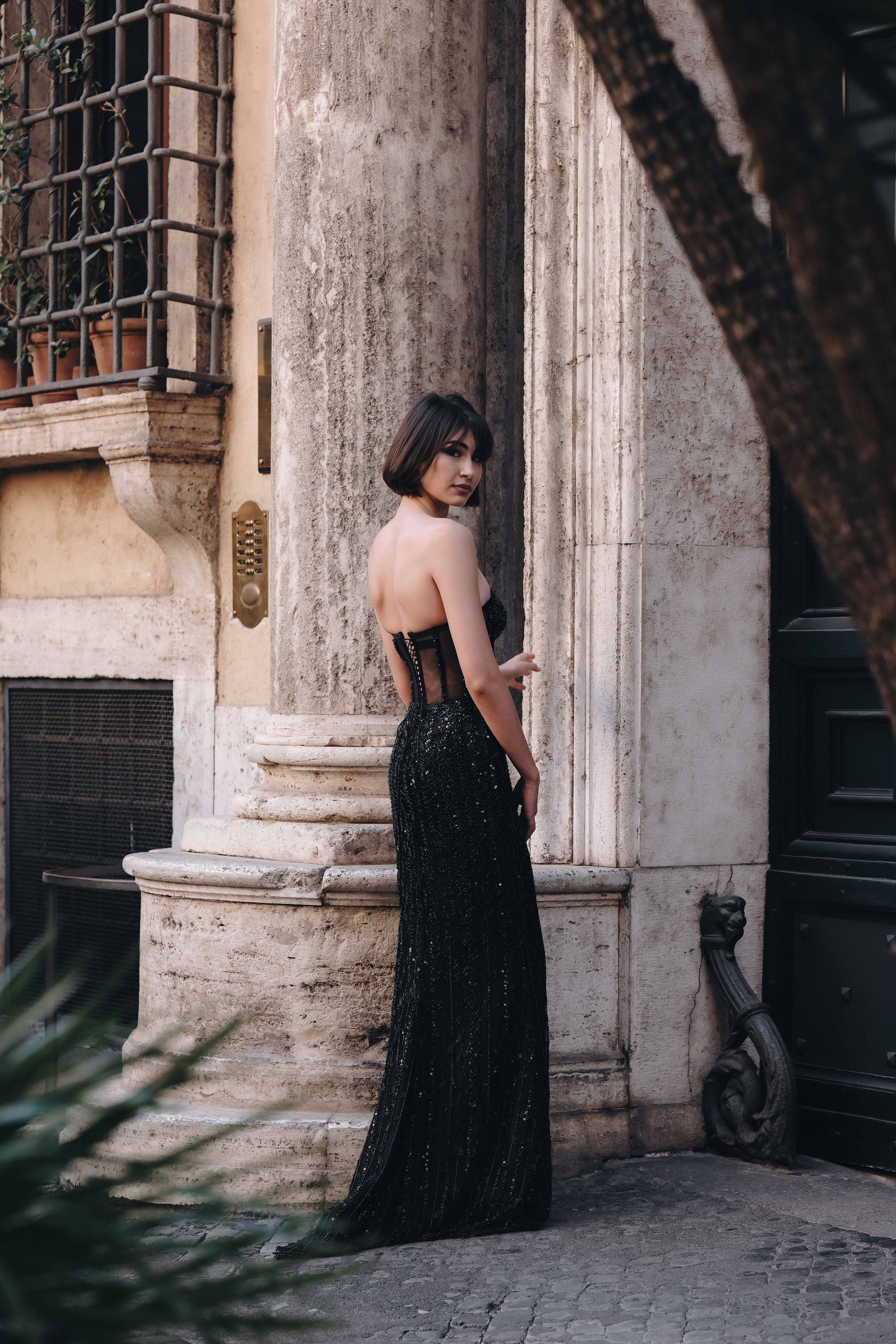 Elegant corset dress in black: Fioretta