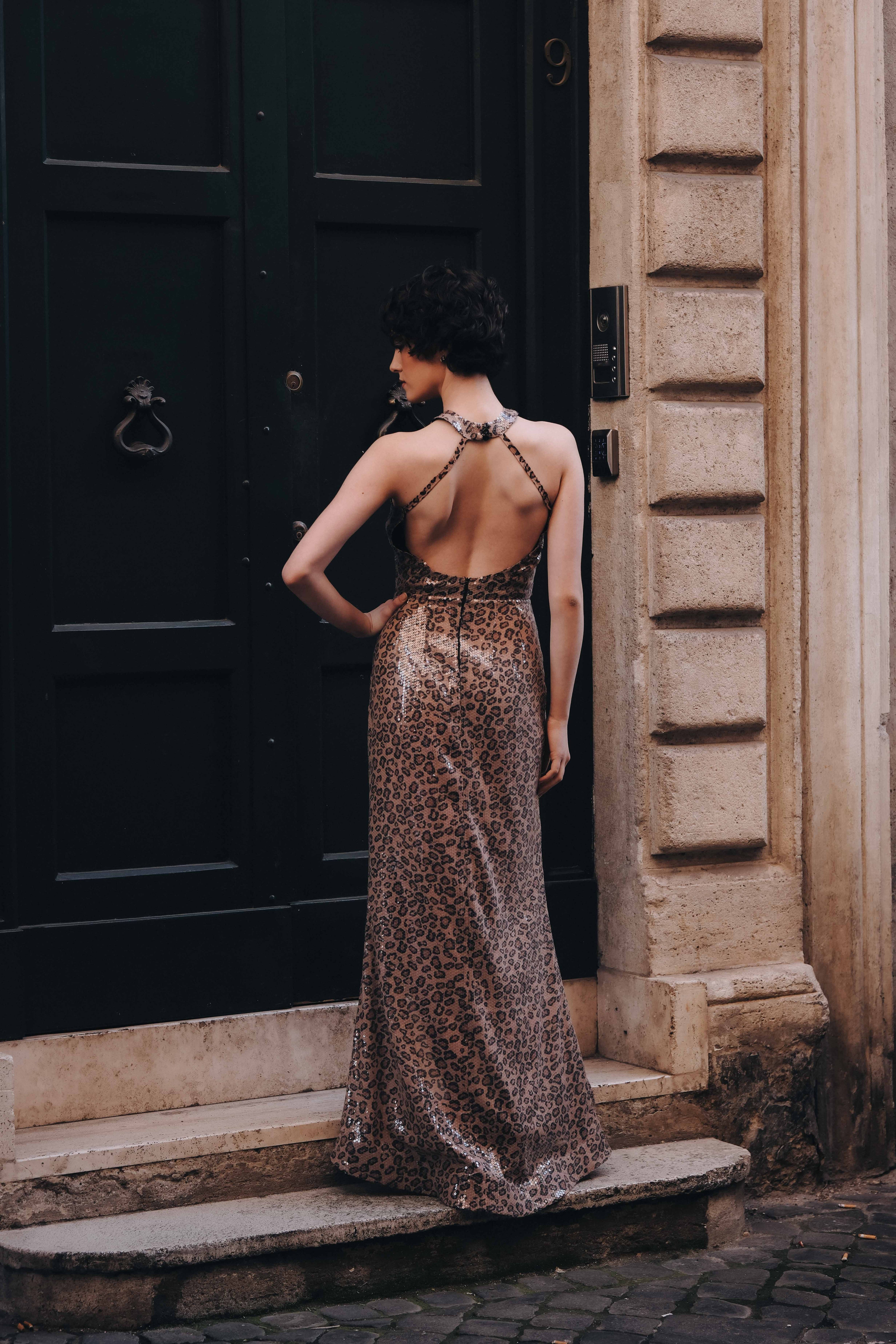 Long dress in sequined fabric with leopard print: Cattina
