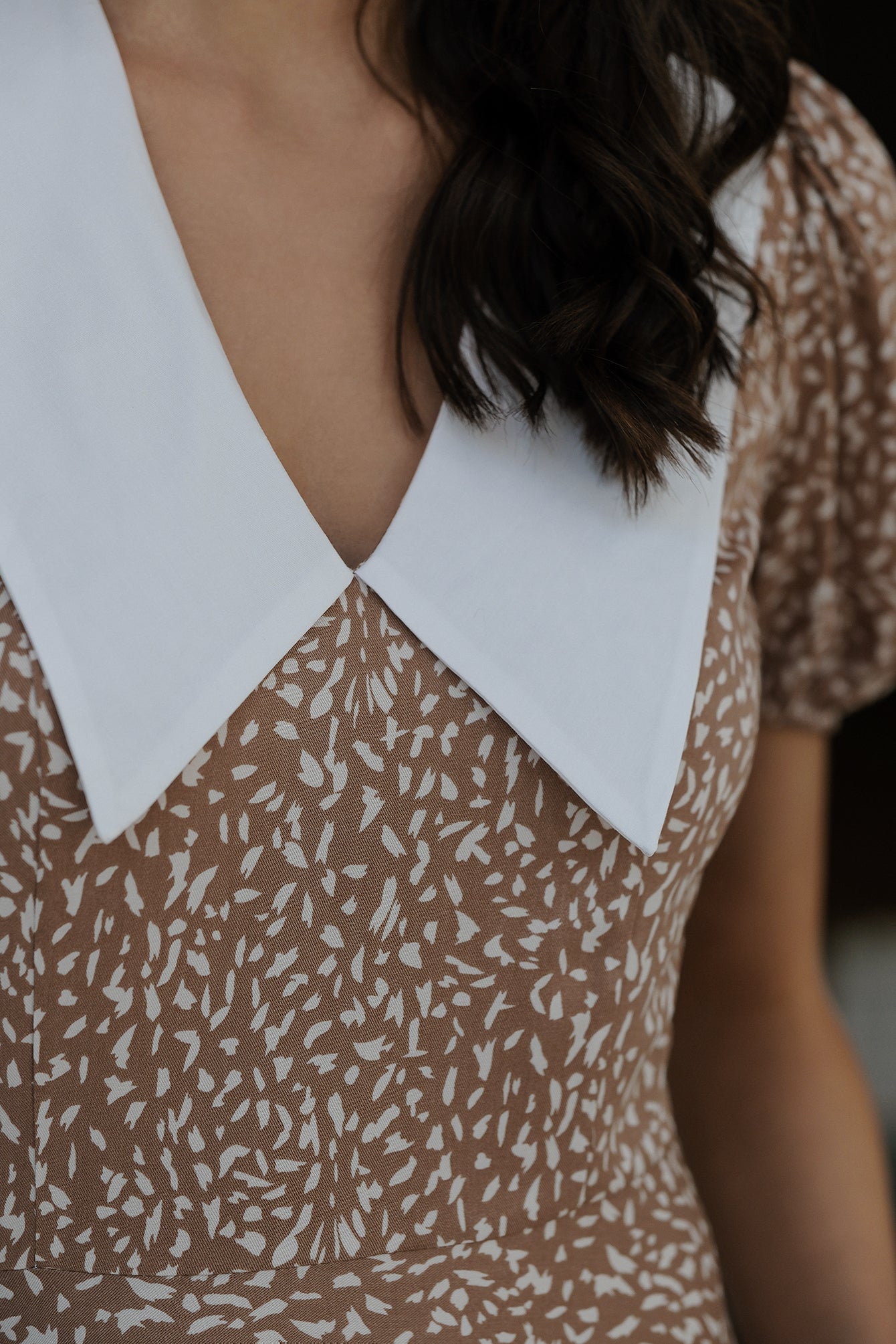 Casual dress in brown: Lianne