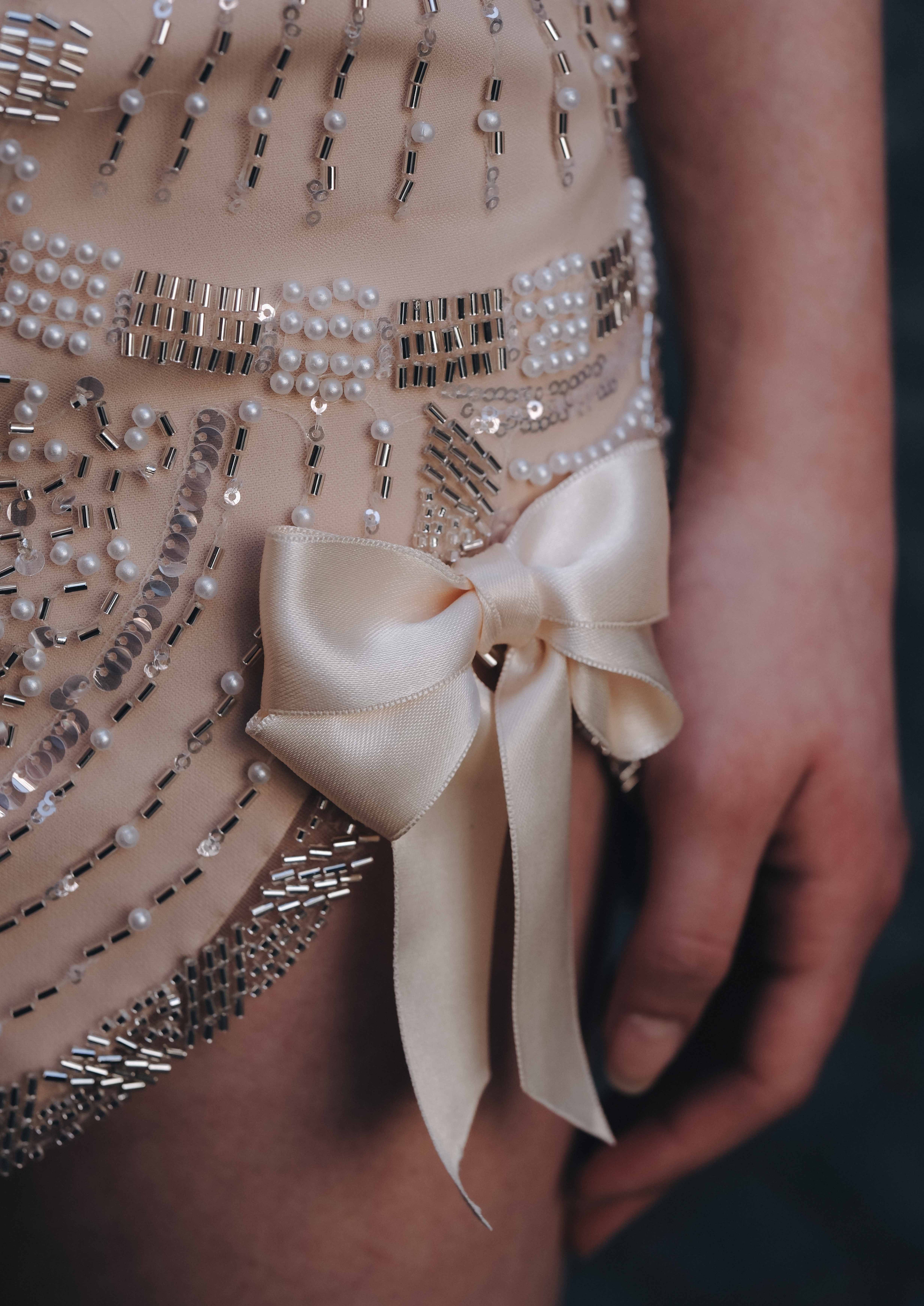 Short corset dress in beige: Luméra
