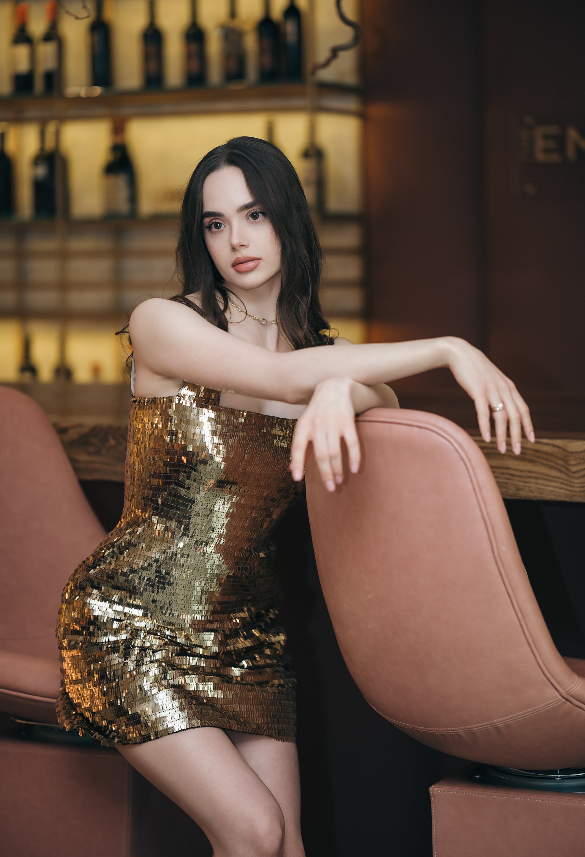 Коктейлна рокля в златисто: Glam