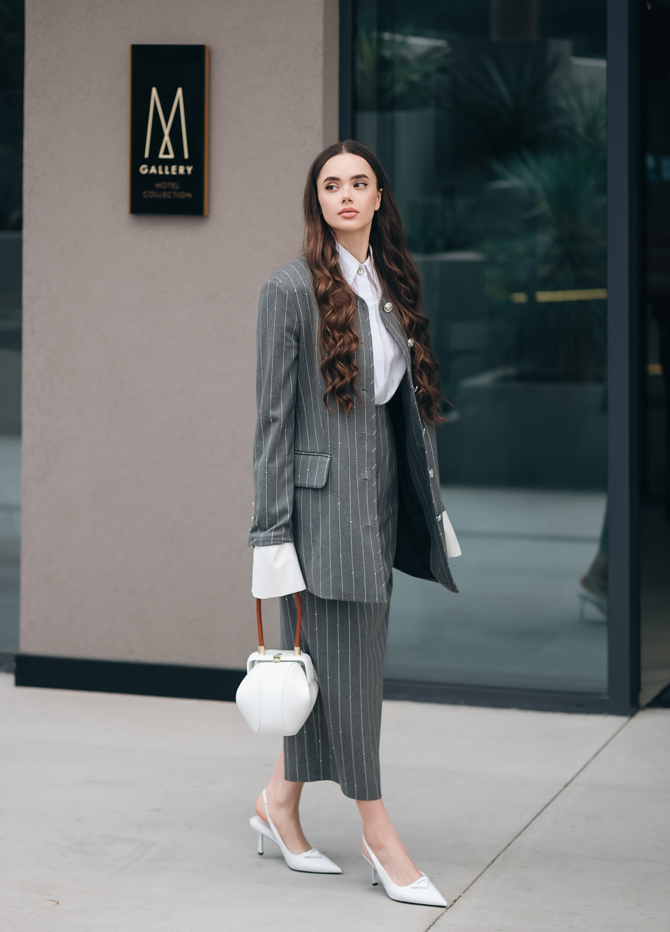 Костюм с пола молив в сиво: Atanasia