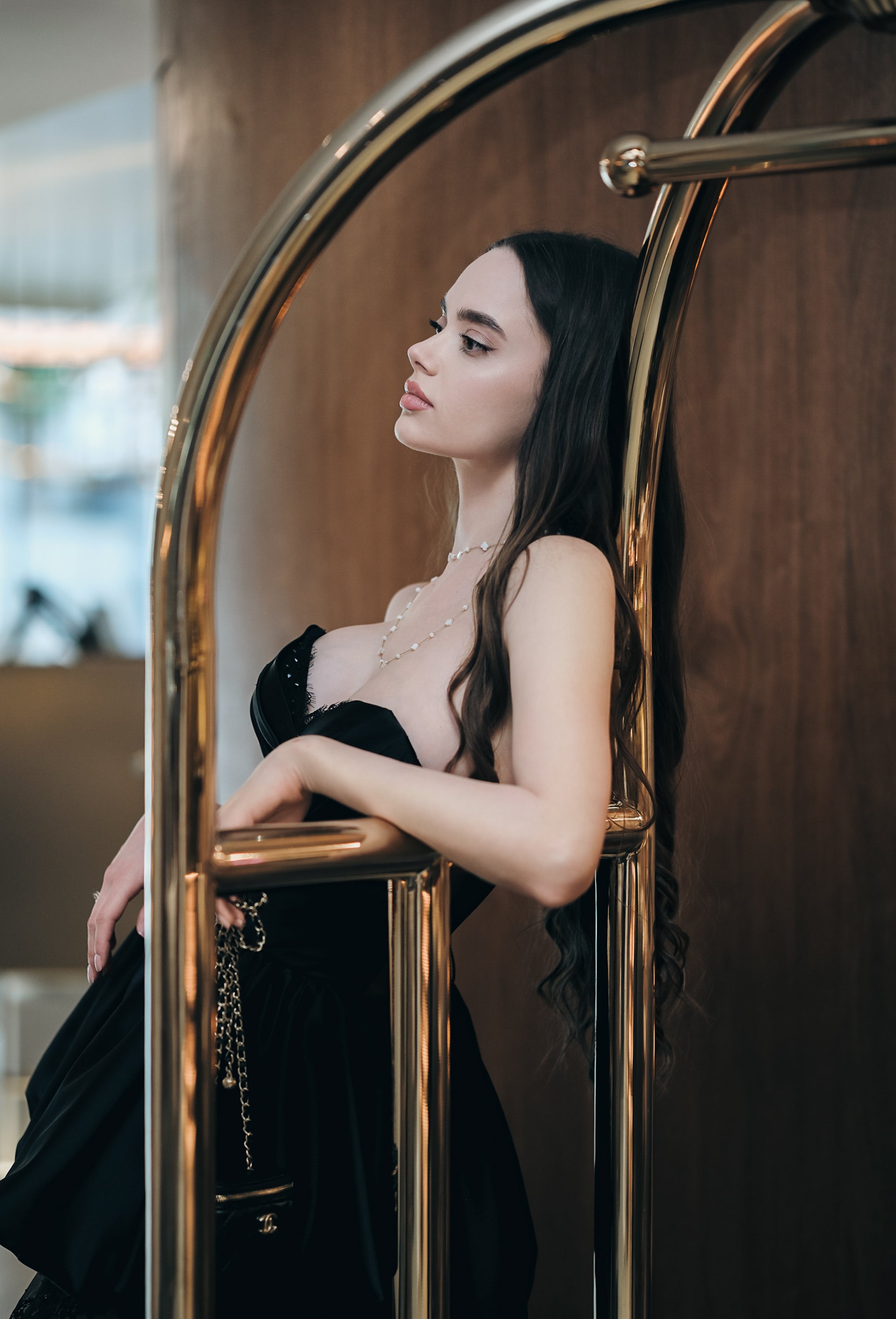 Коктейлна рокля в черно: Selina