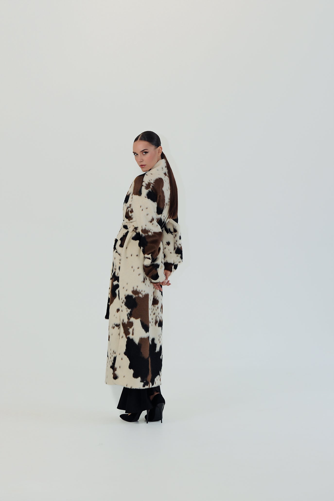 Дълго палто / жилетка тип халат: Cow