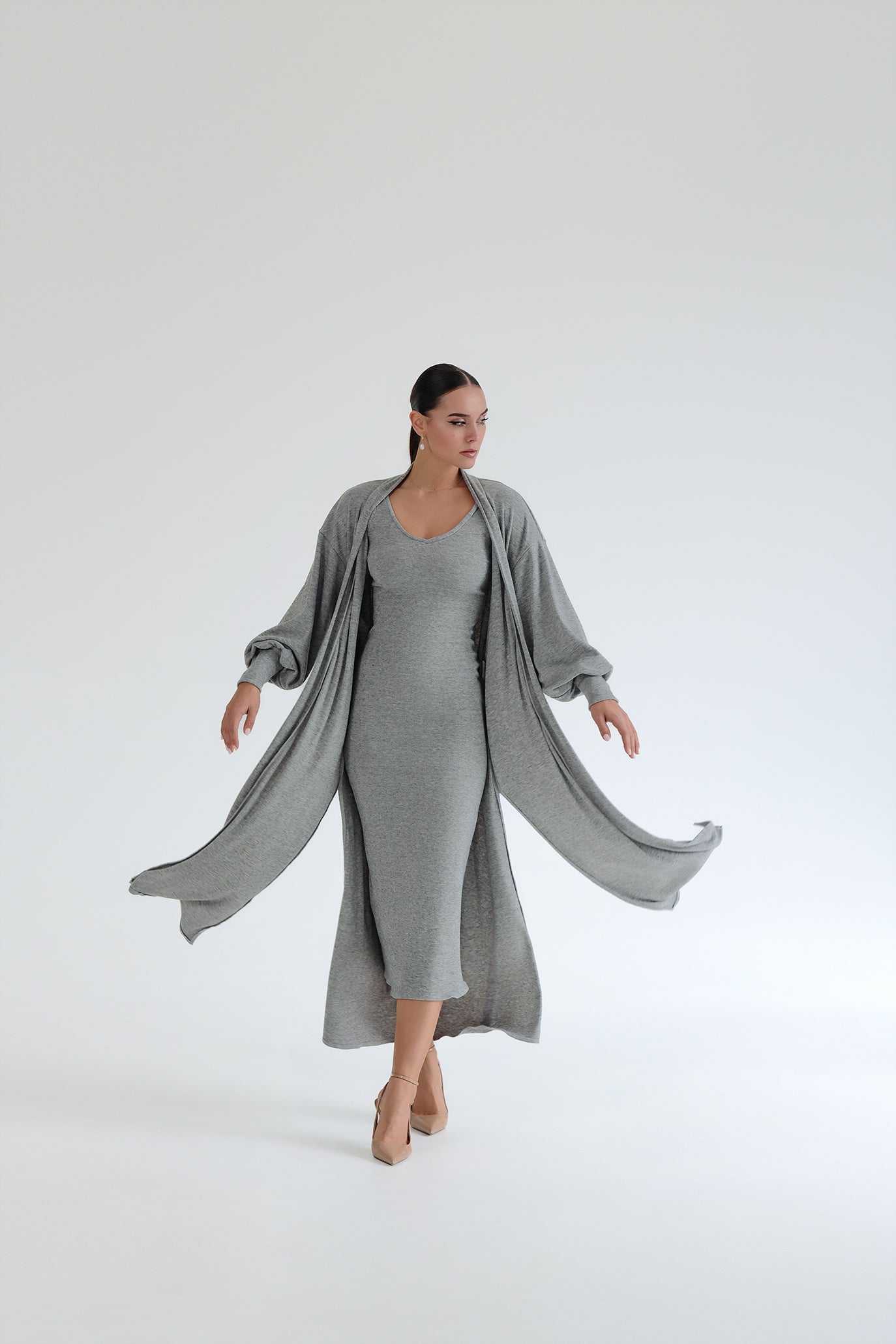 Рокля и жилетка в сиво: Amoria Soft