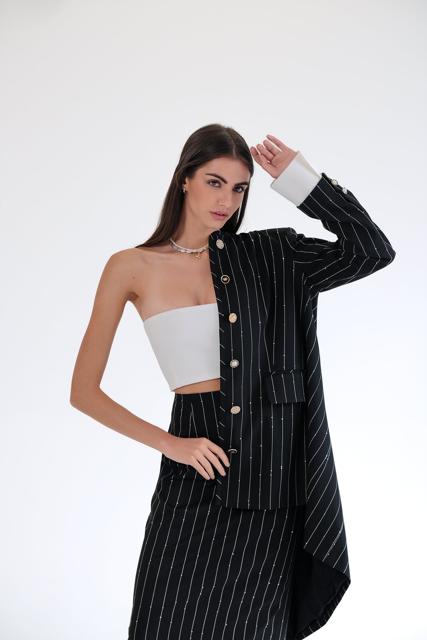 Костюм с пола молив в черно: Atanasia