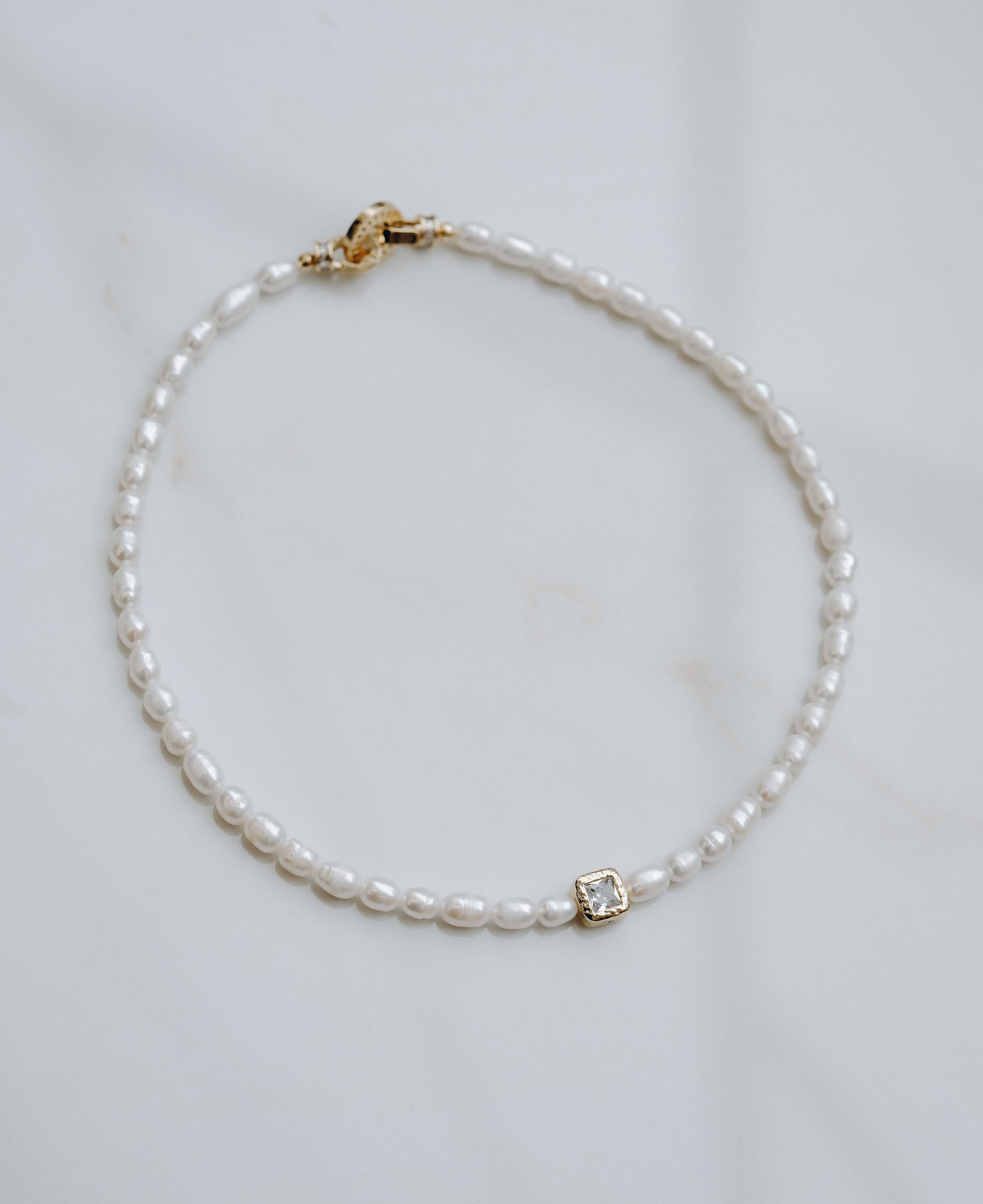 Колие - чокър с естествени перли