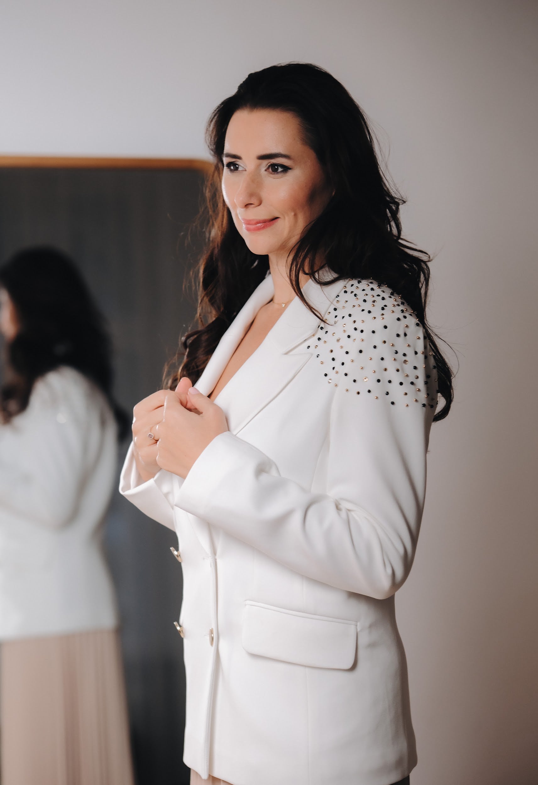 Jacket with hand-stitched crystals in white: Renew 