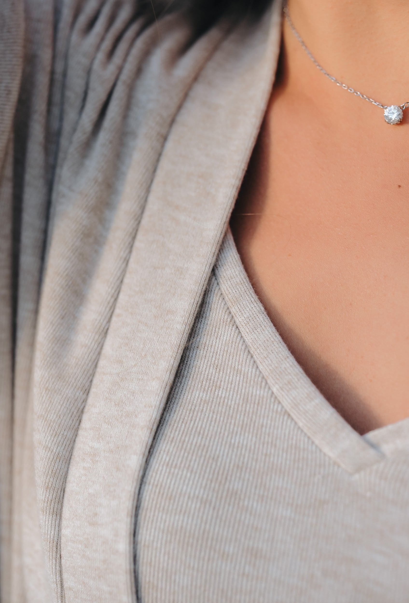 Рокля и жилетка в бежово: Amoria Soft