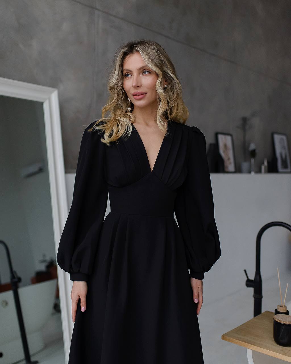 Georgette dress in black: Demure