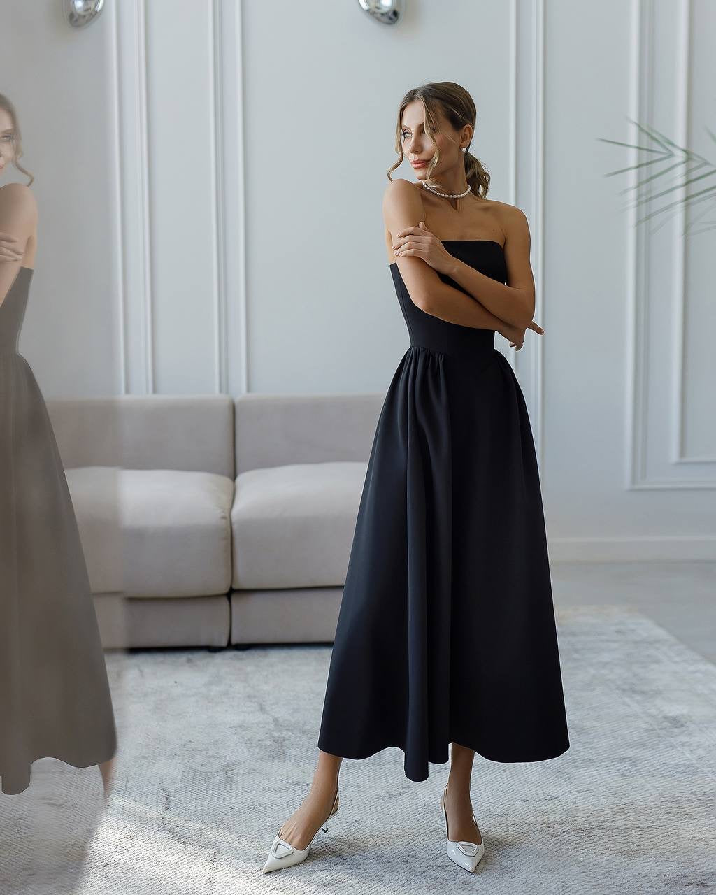 Корсетна рокля в черно: Demoura