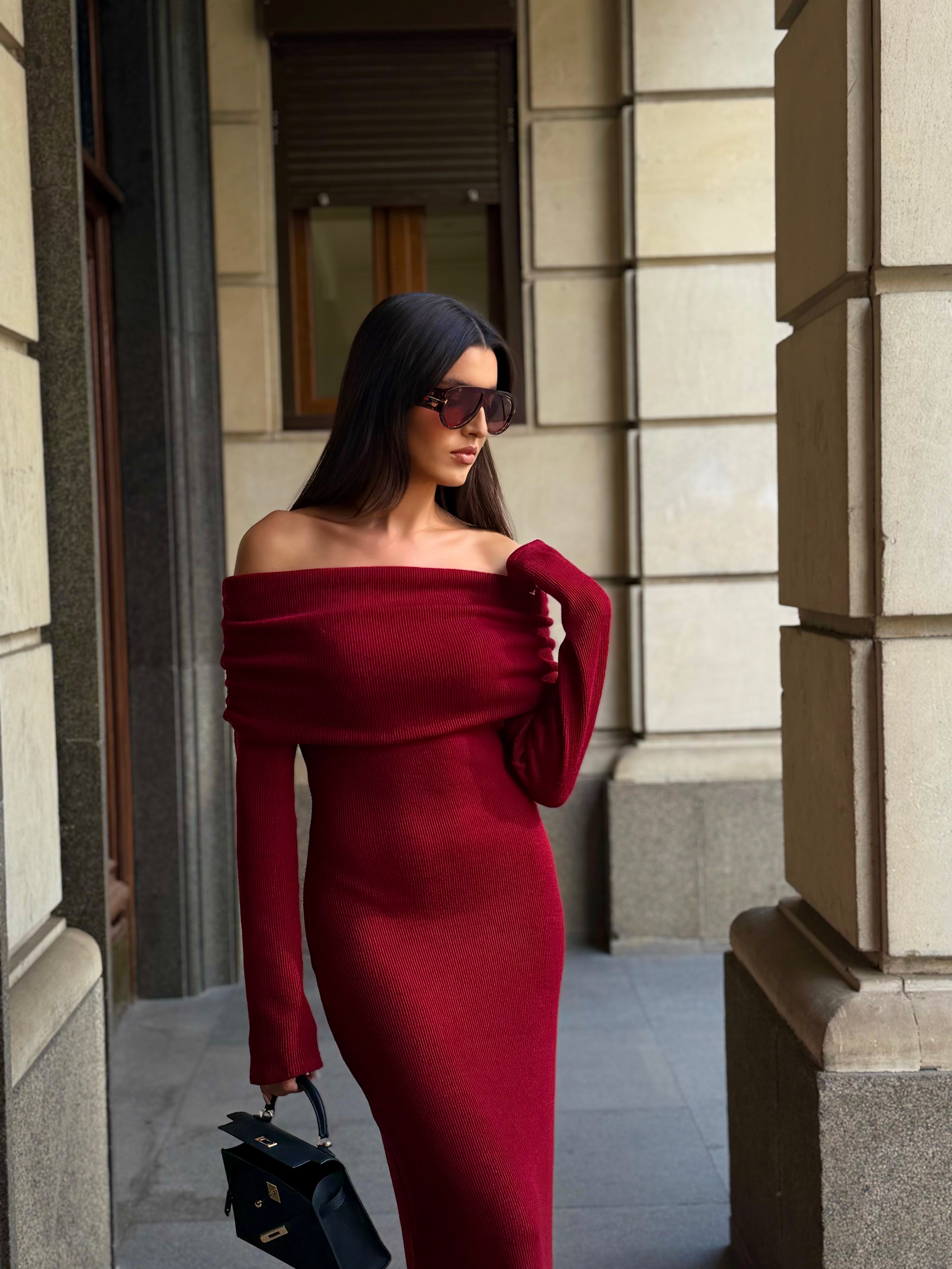 Дълга рокля с ръкави в червено: Berlinda Prestige