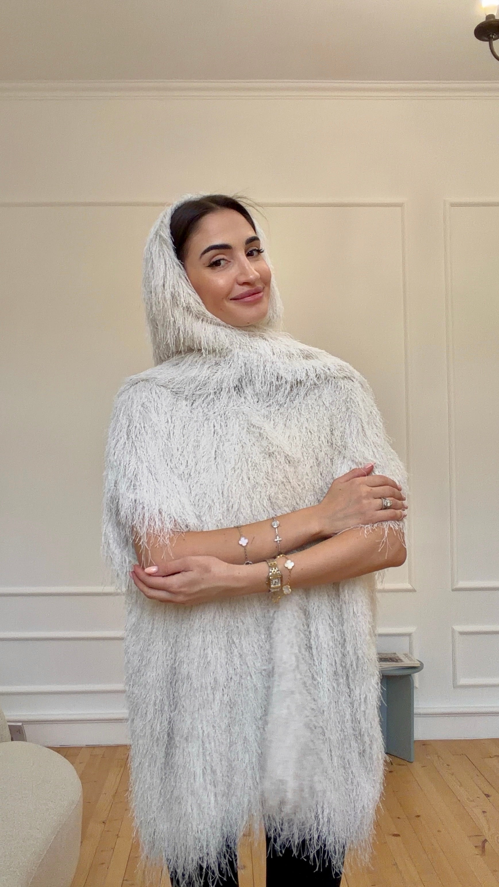 Къс елек/жилетка с ресни в цвят слонова кост: Eveline