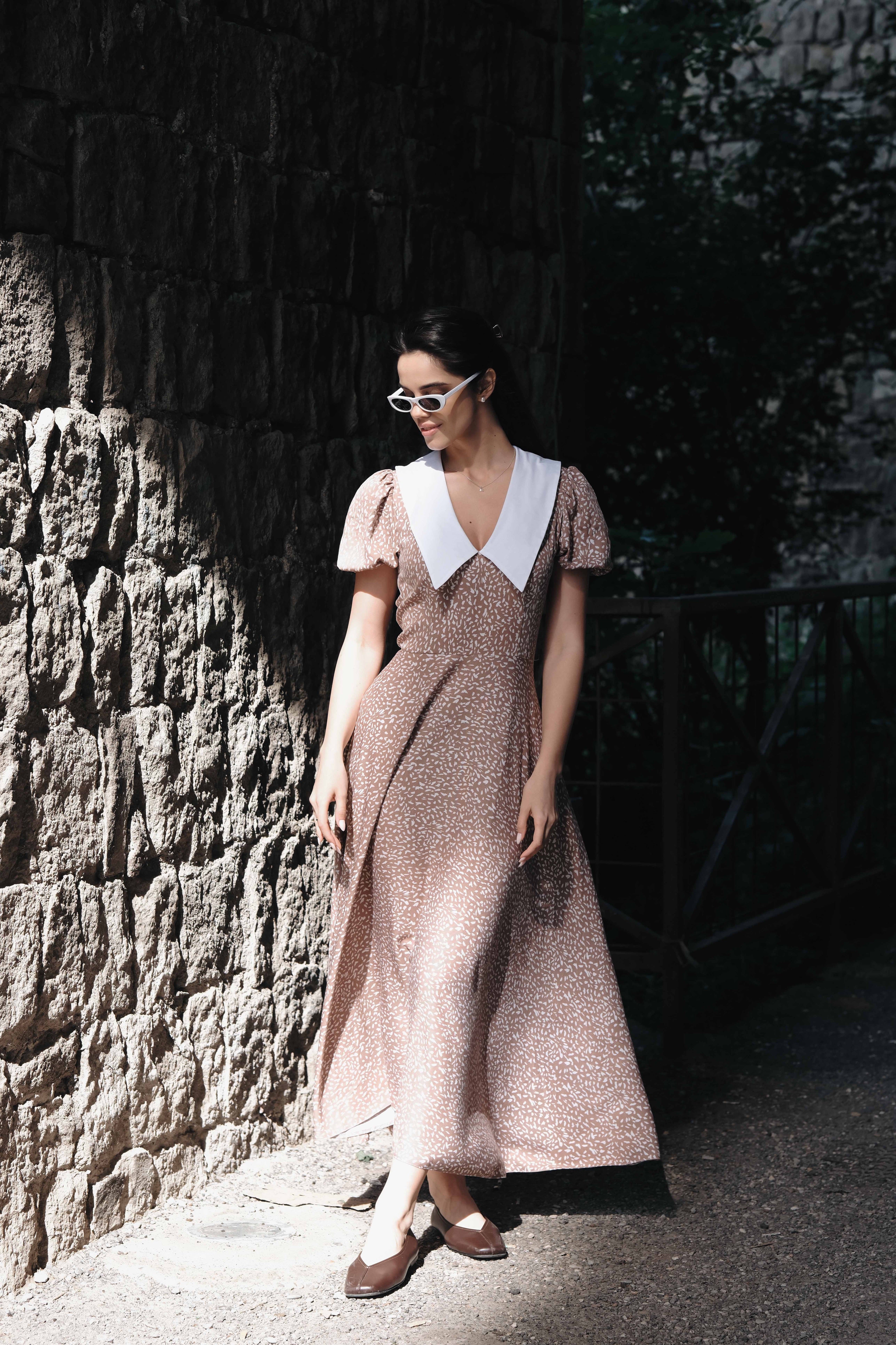 Casual dress in brown: Lianne