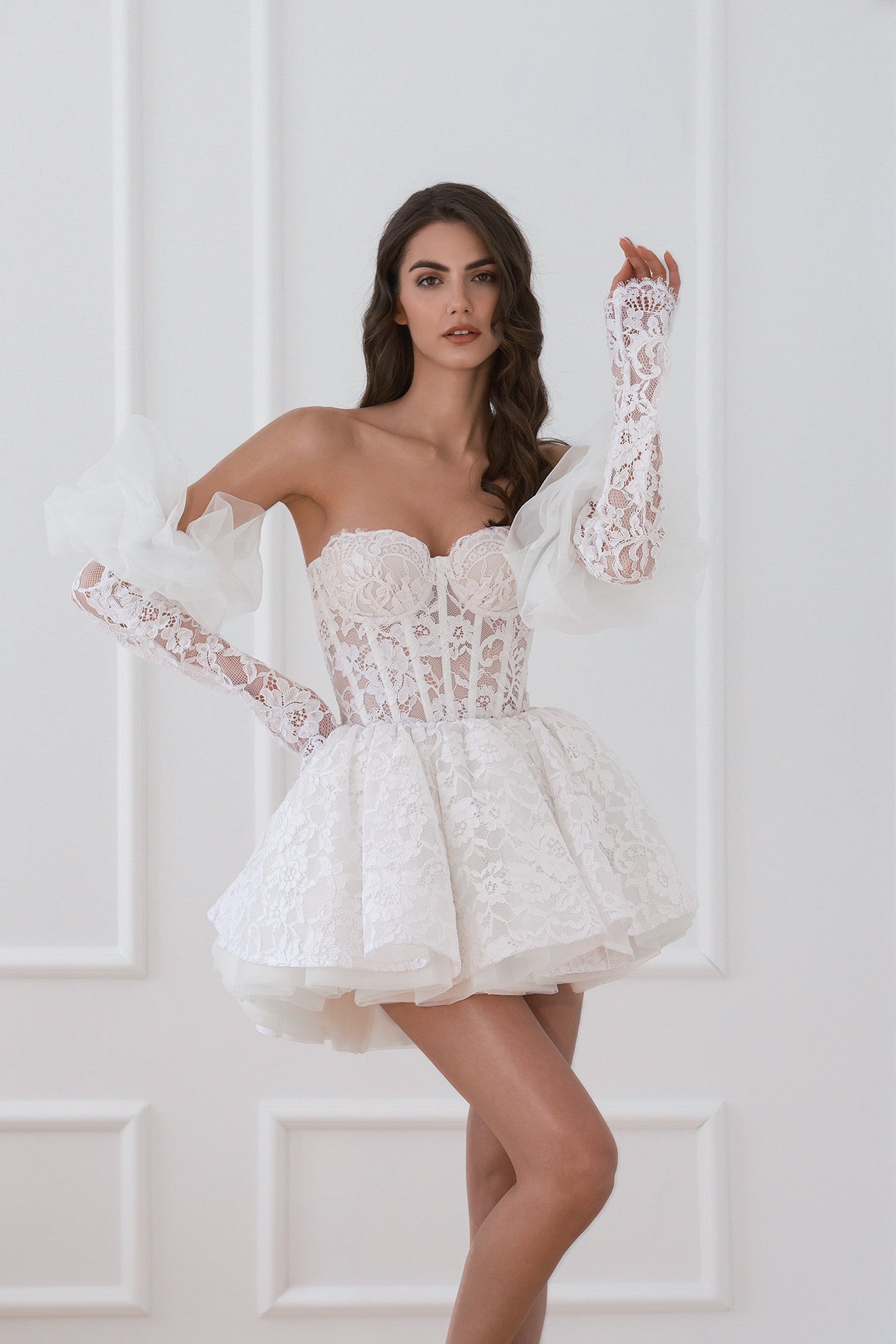 Дантелена рокля: Bella