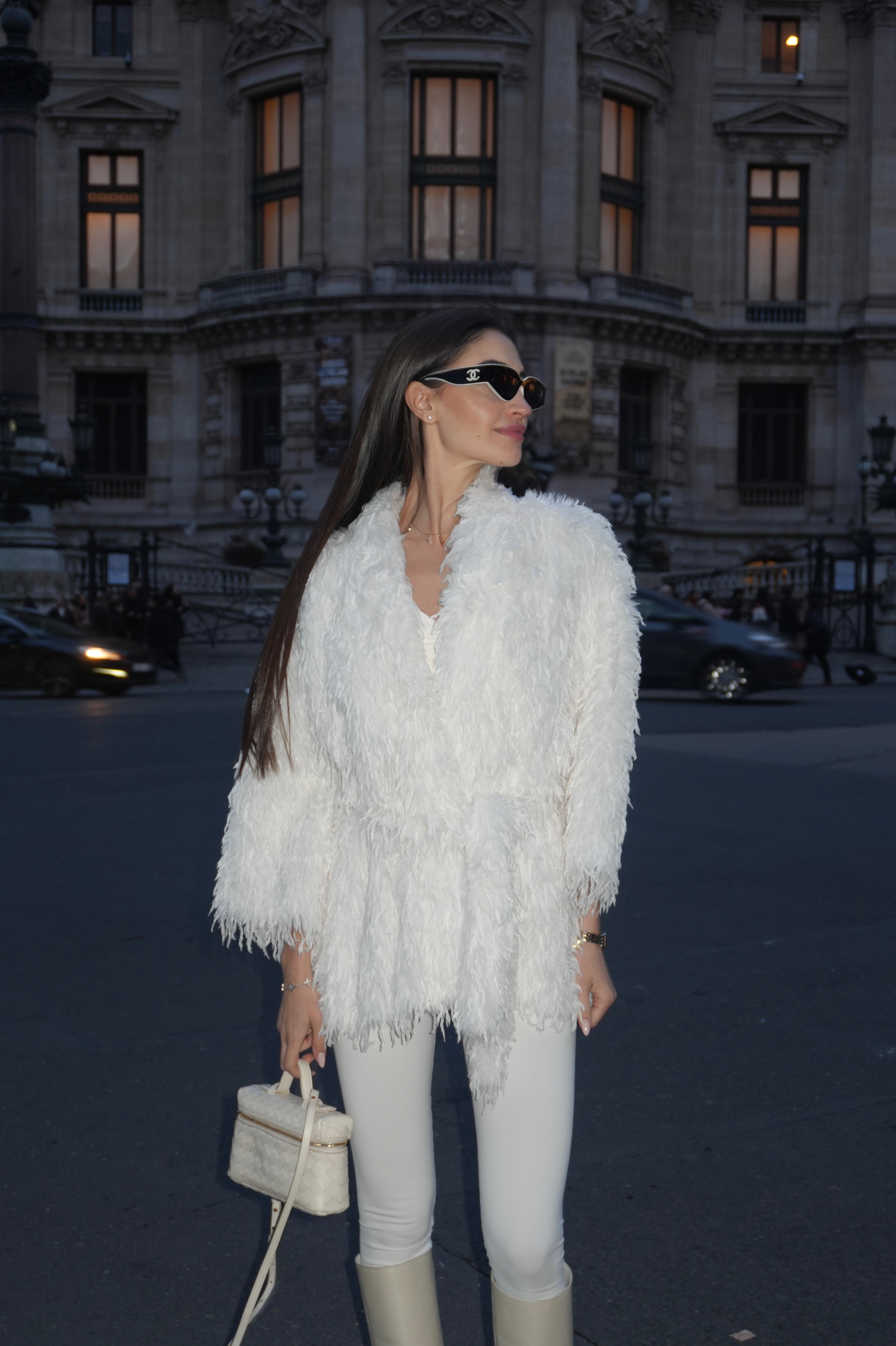 Жилетка / палто в бяло: Regina