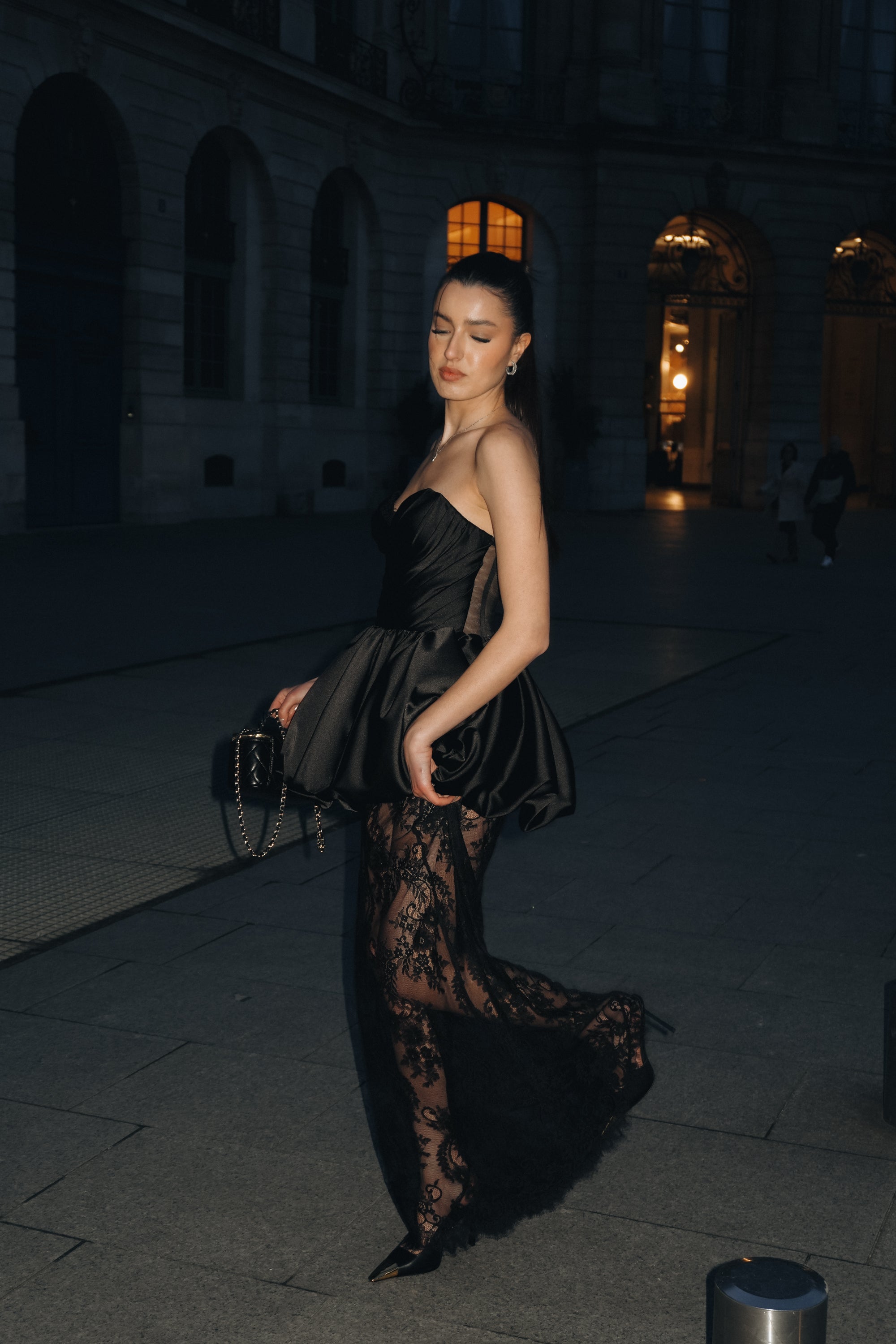 Дантелена пола: Jade