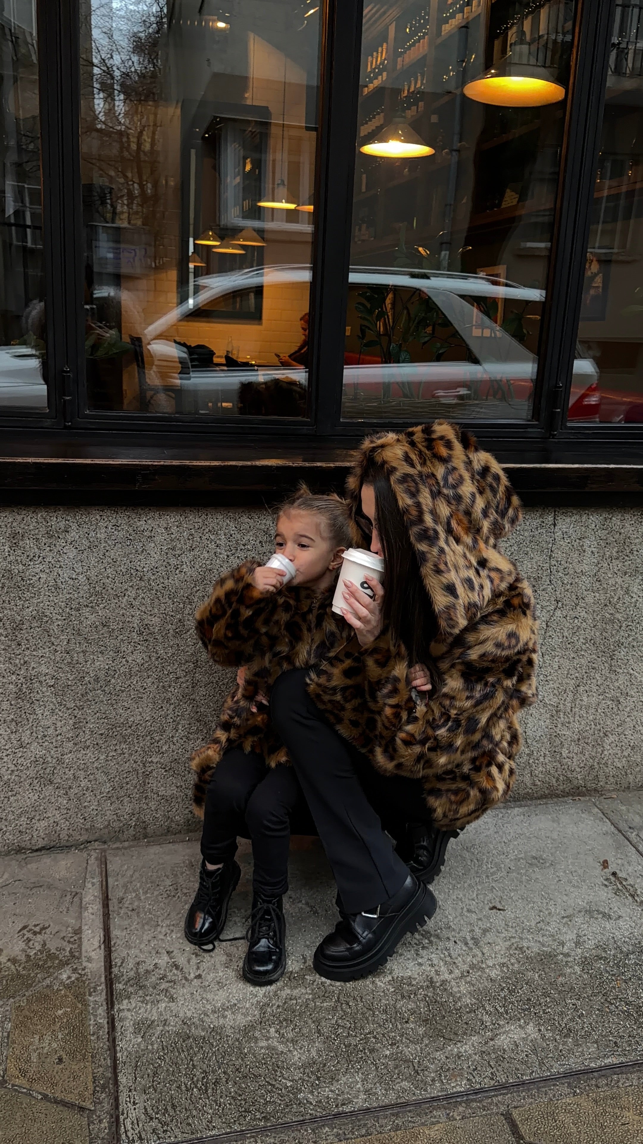 Комплект за мама и дете: жилетка / палто с качулка: Leo