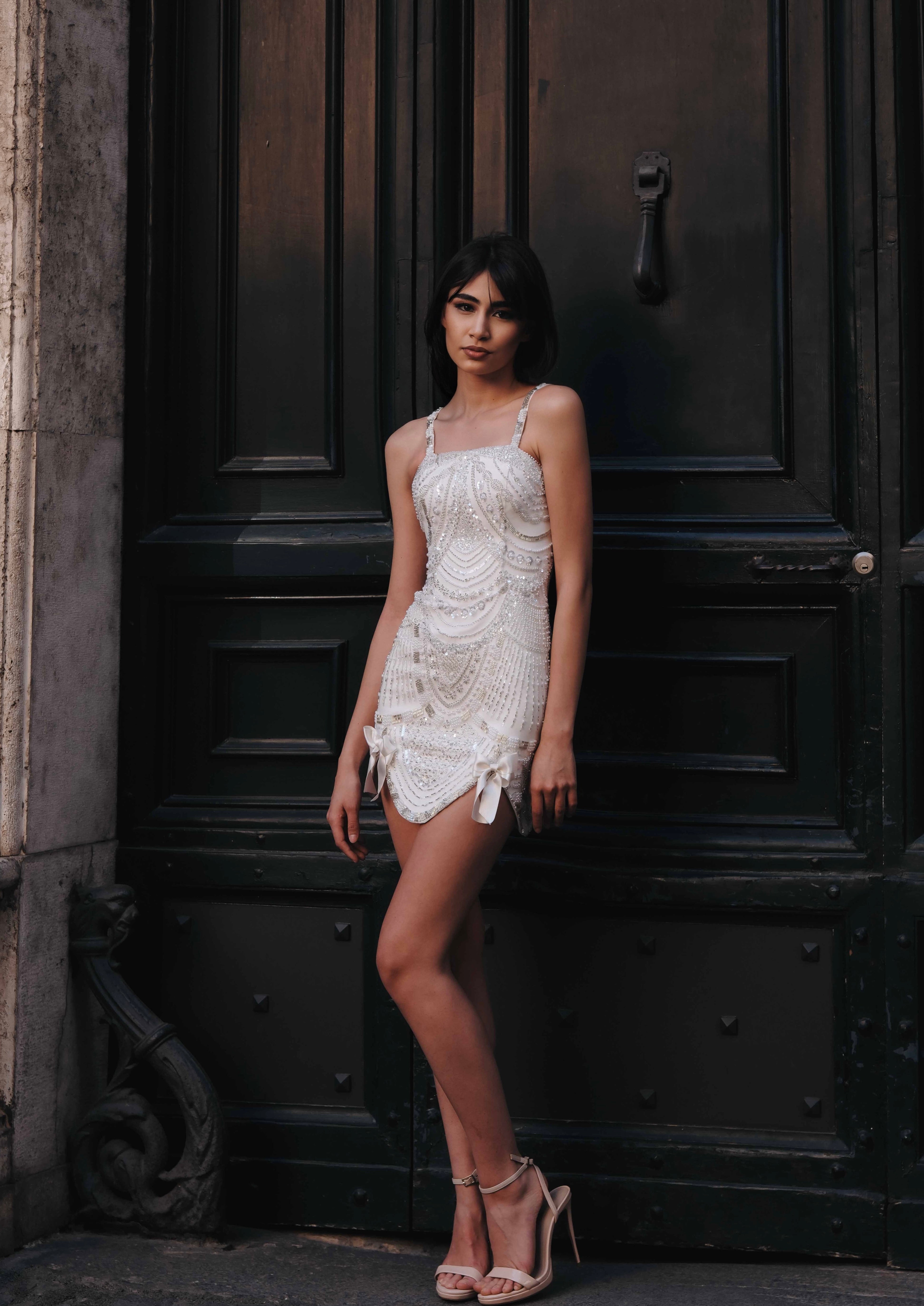 Short corset dress in white: Luméra