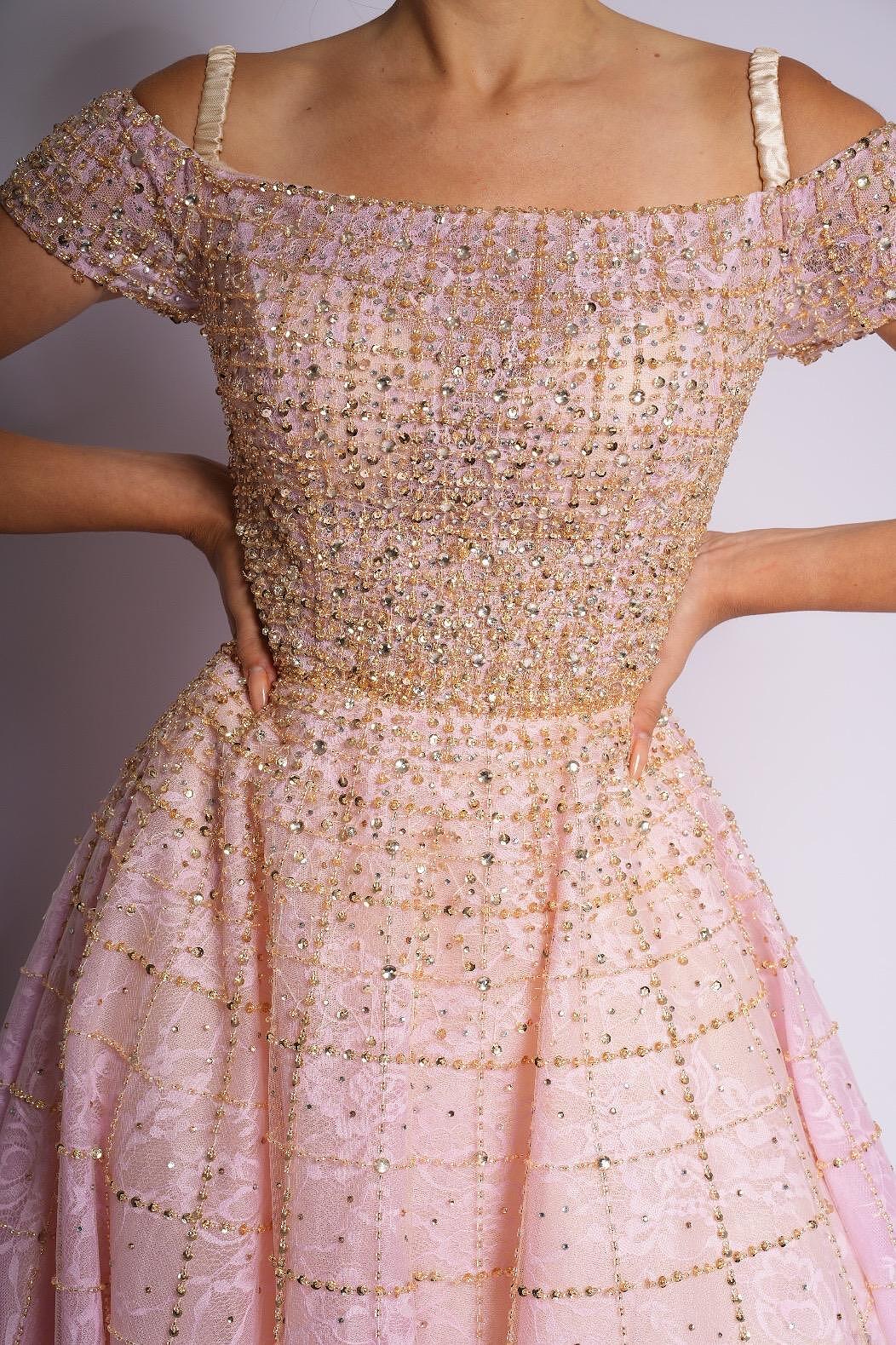Formal dress: Barbie