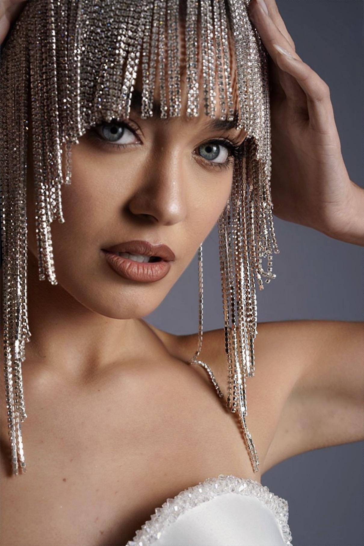 Accessory: Silver Gleam