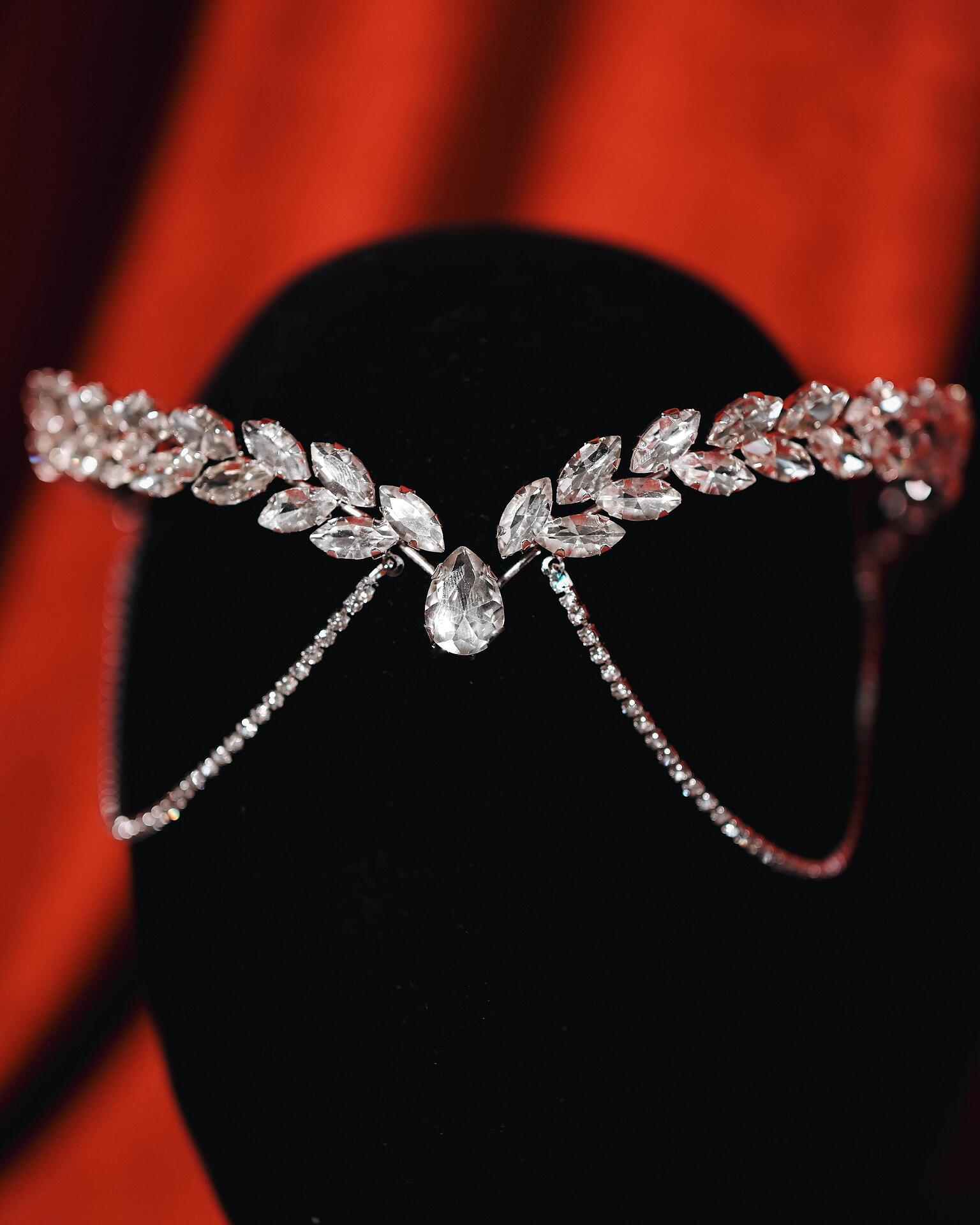 Head accessory: Amira