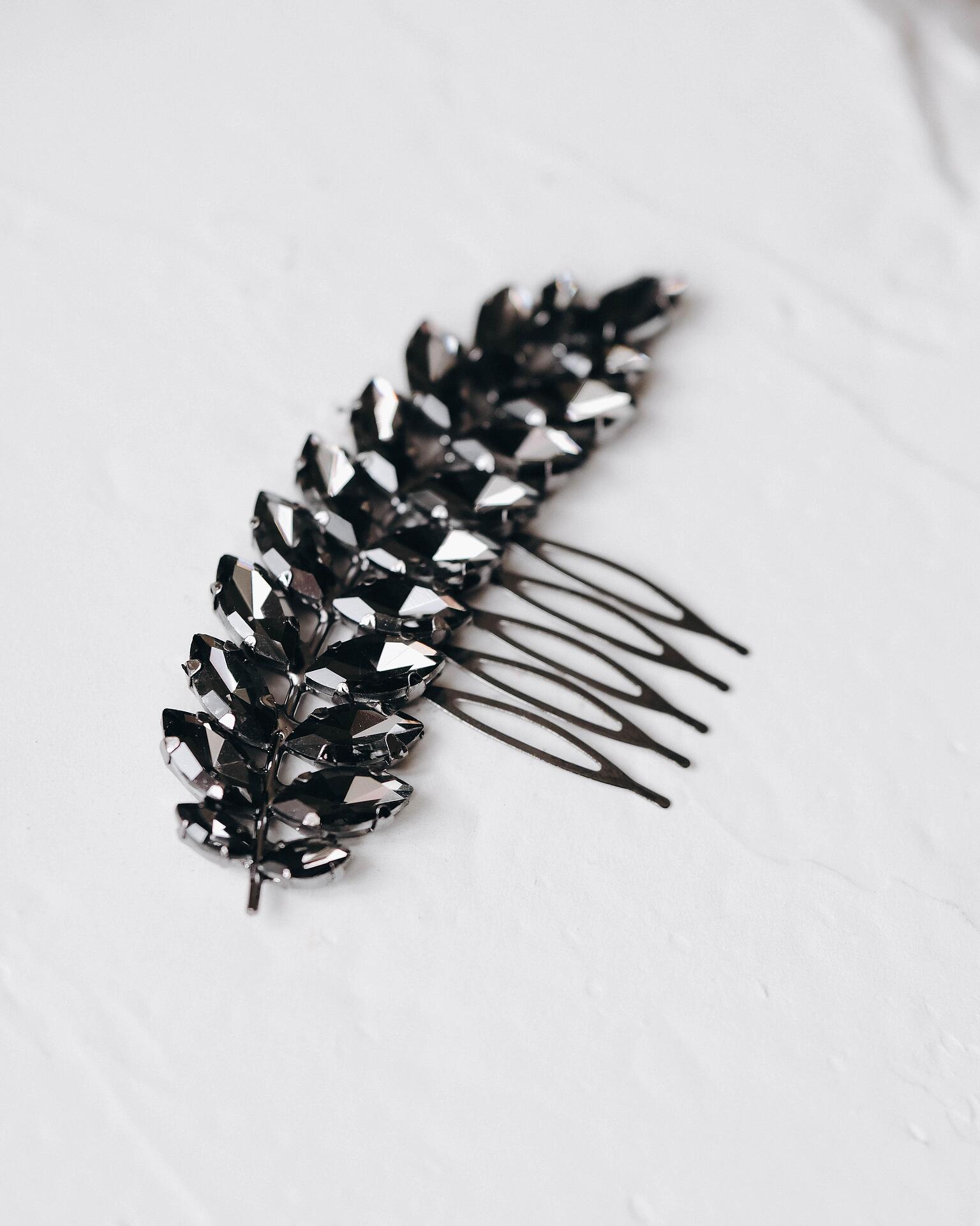 Hair accessory in black: Aurora