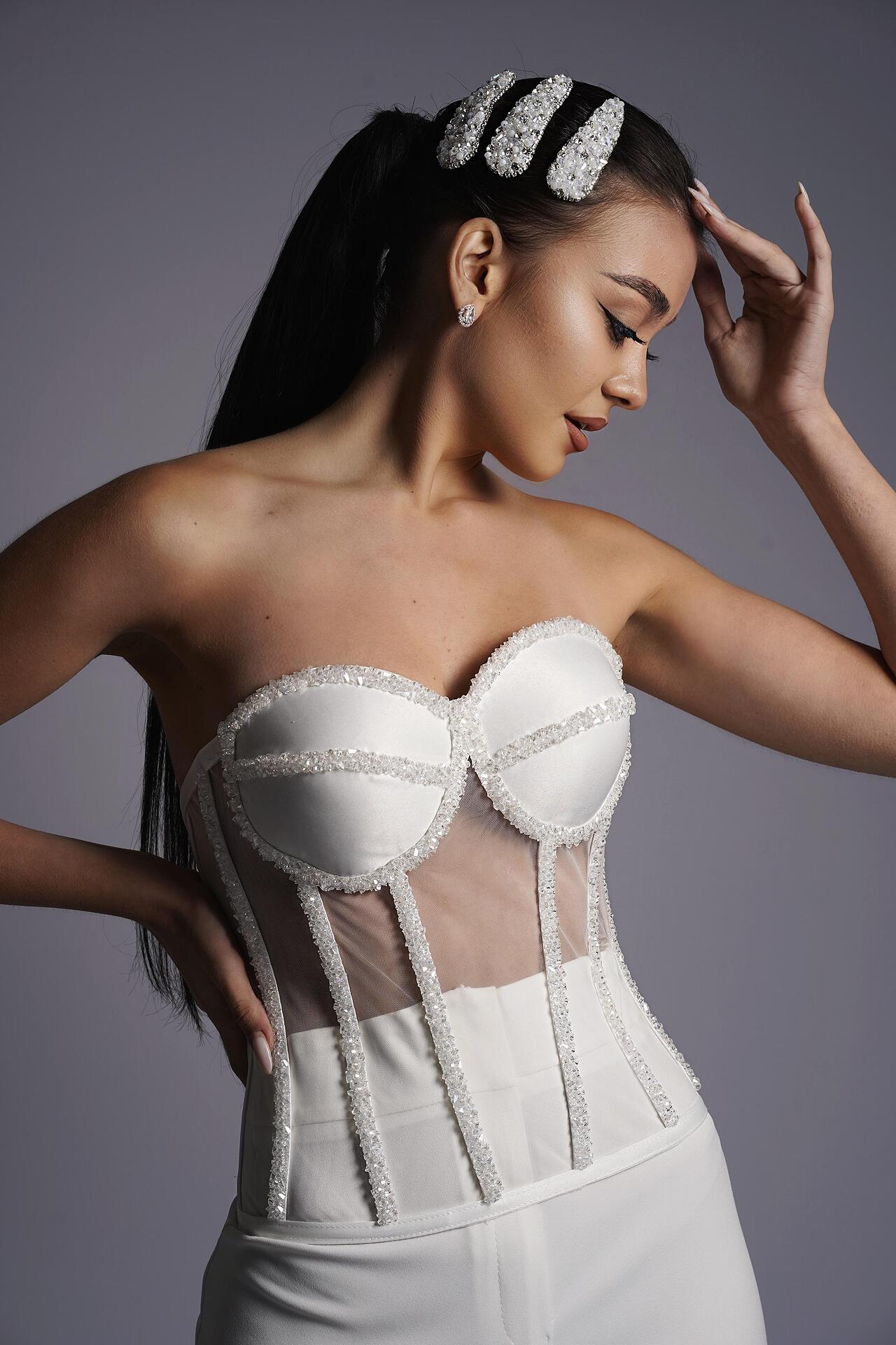 White Corset: White Queen